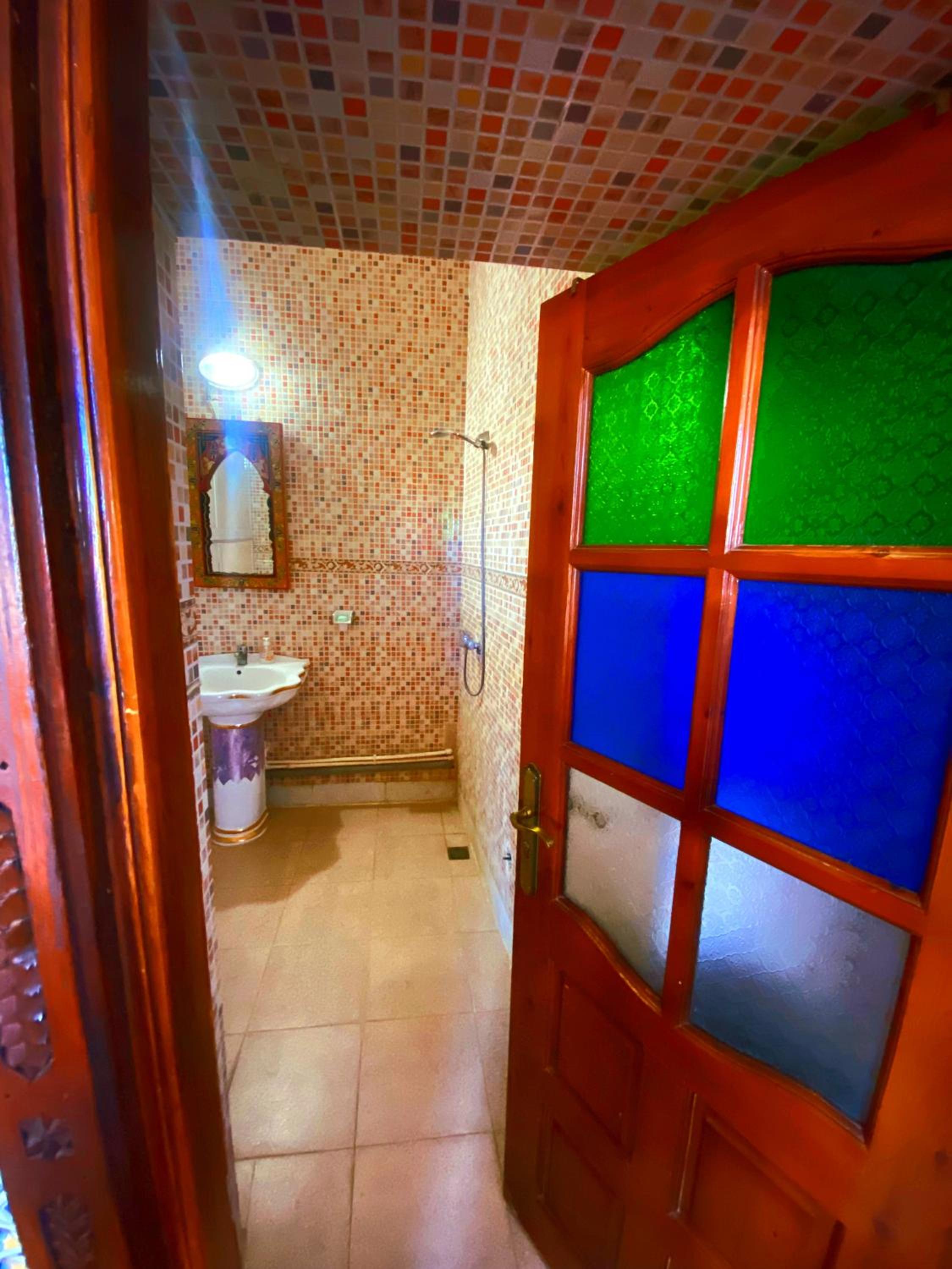 Double Room with Private Bathroom - Photo 3
