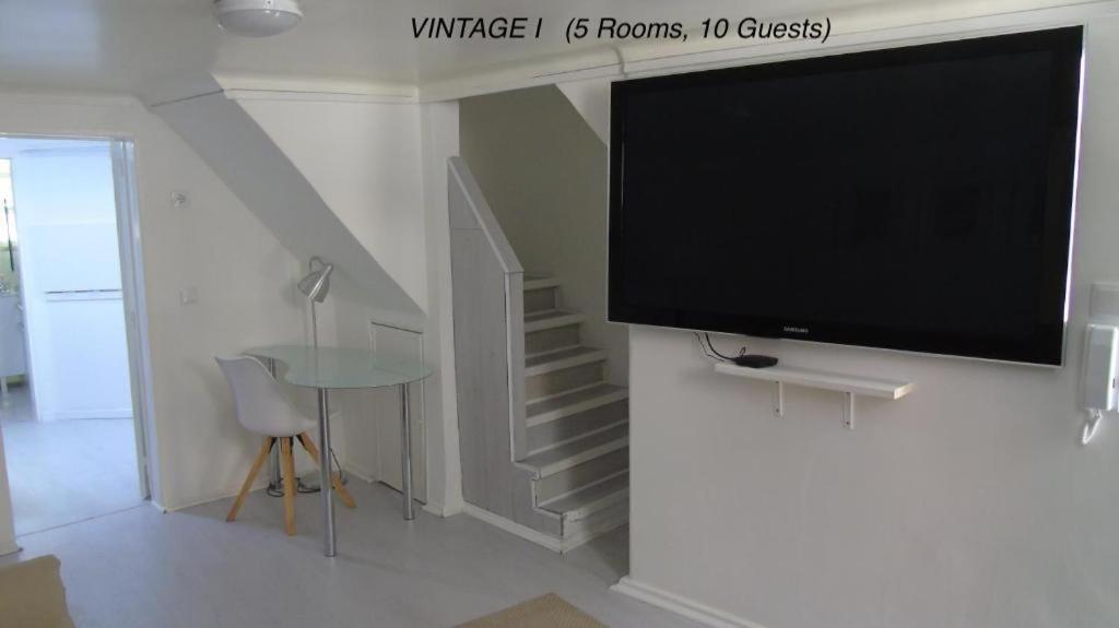 Apartment - Split Level - Photo 26