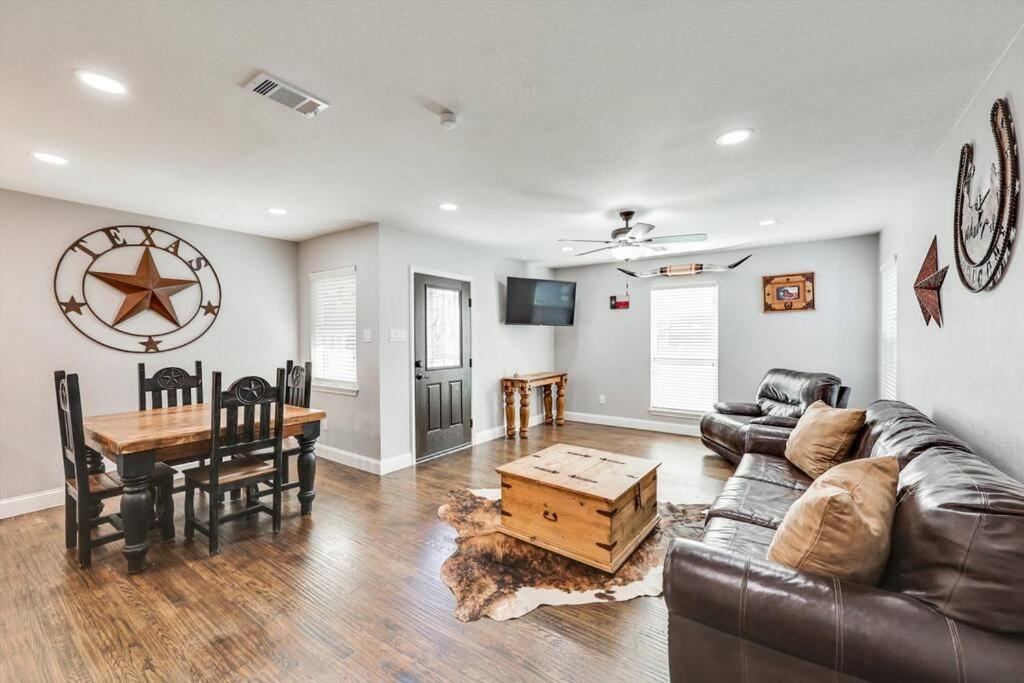 Two-Bedroom House photo 1