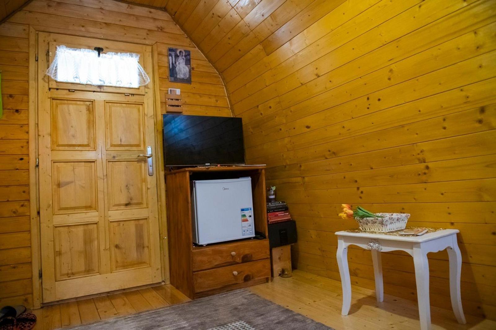 One-Bedroom House photo 2