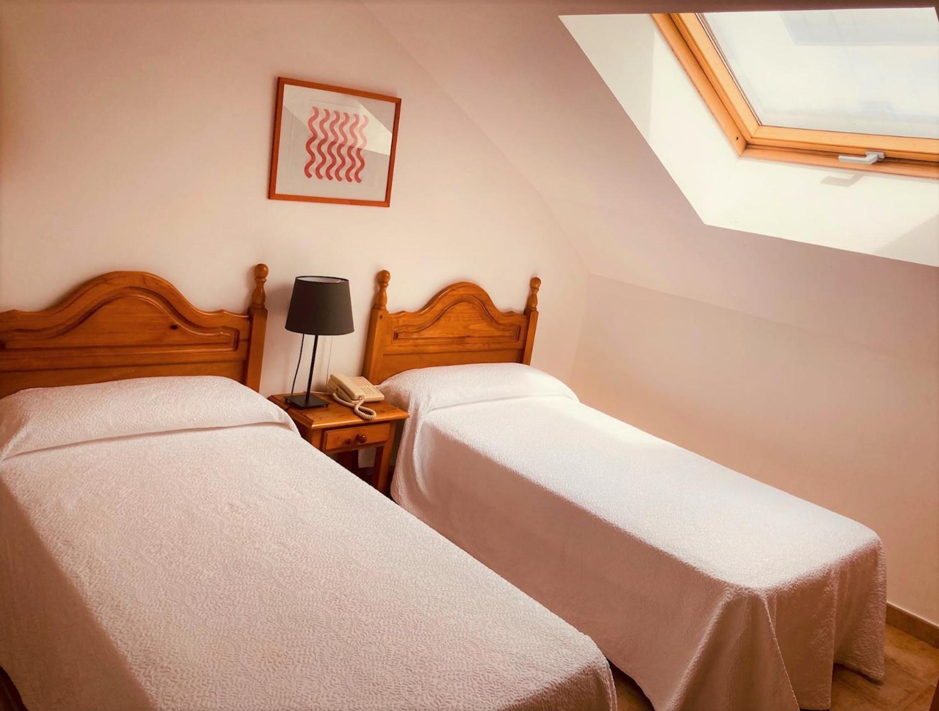 Small Double Room - Photo 1