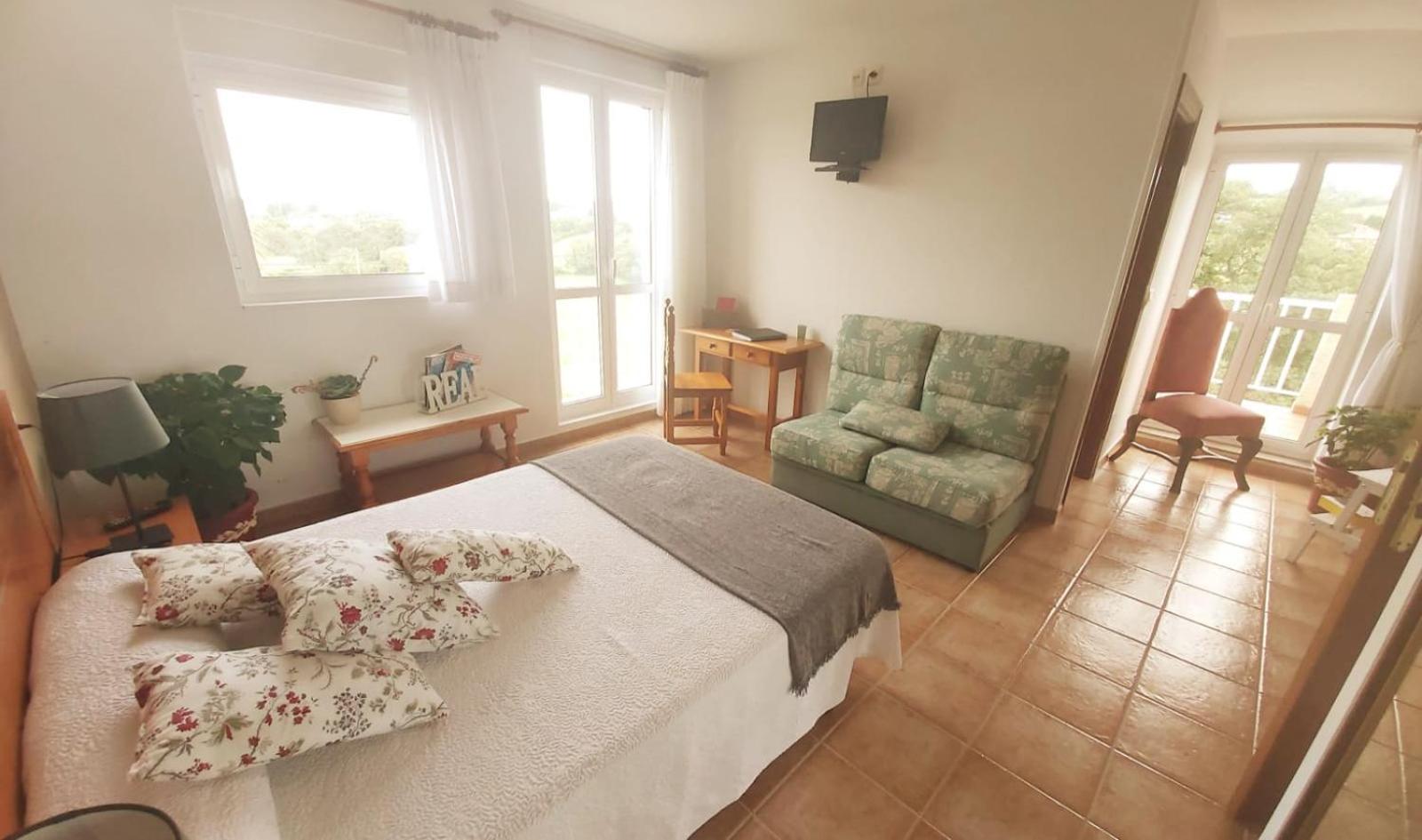 Suite - Photo 2