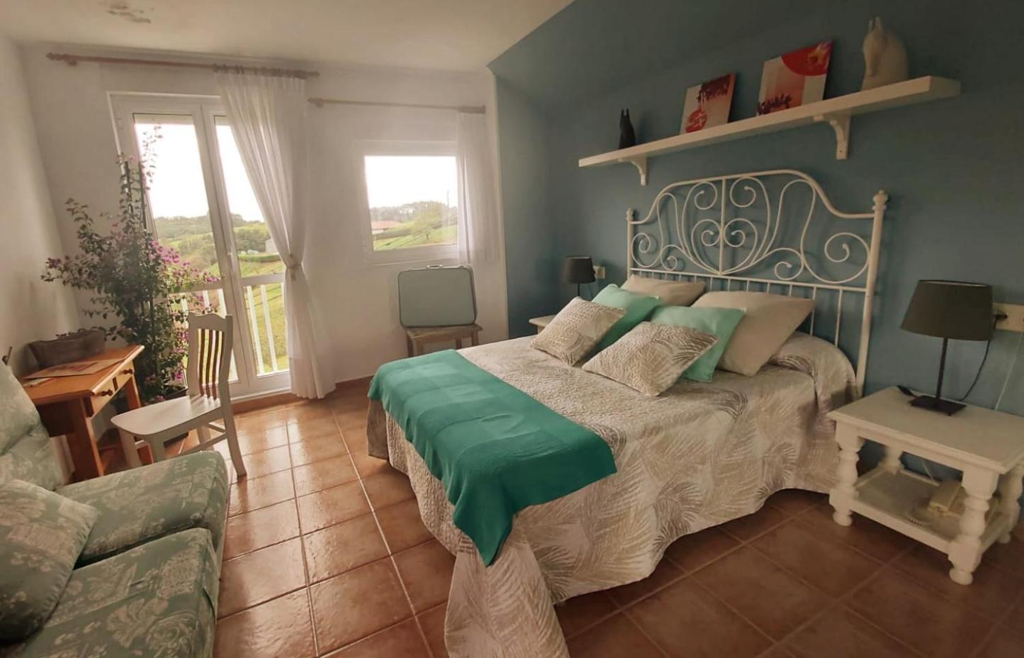Suite - Photo 9