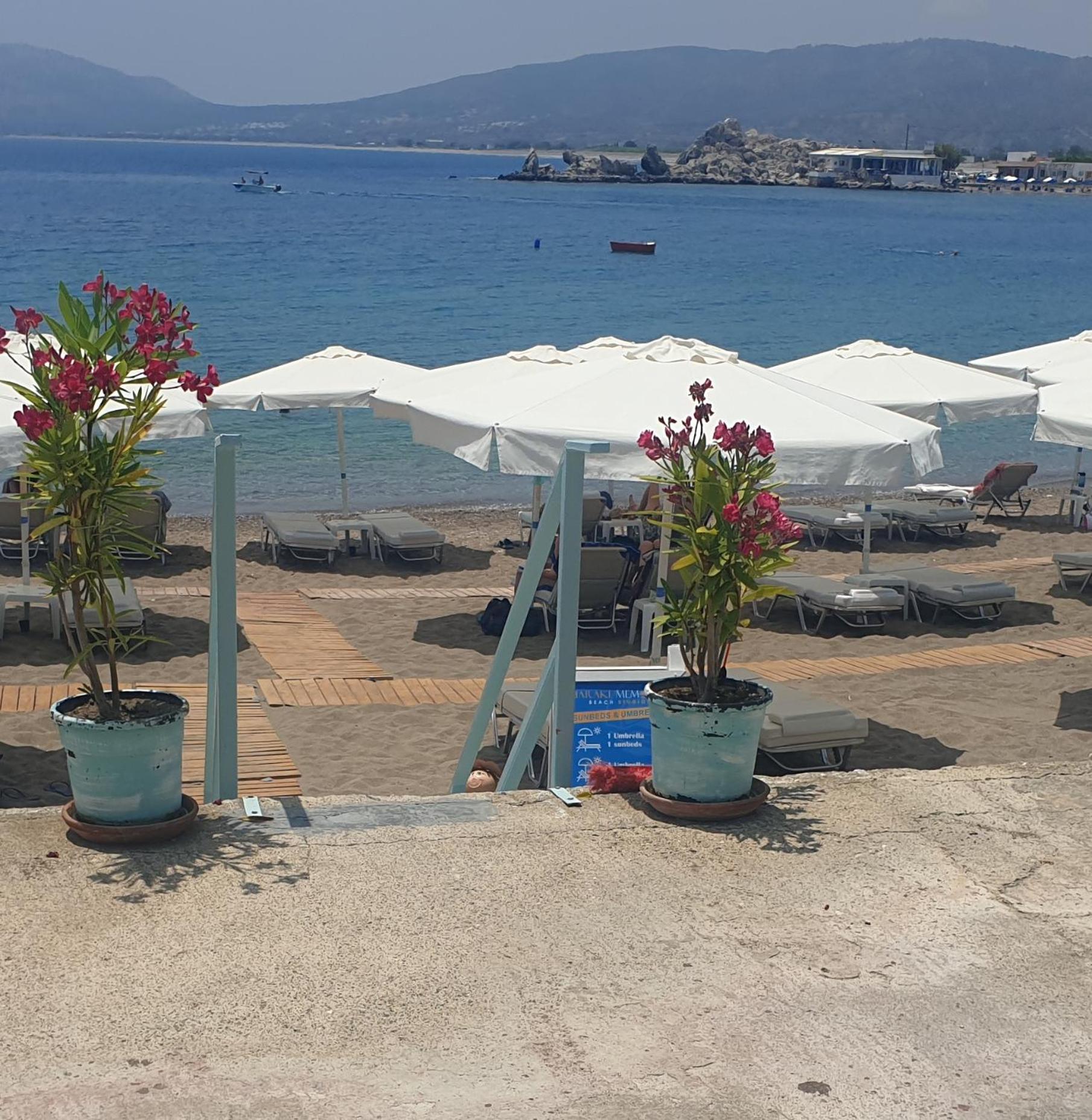 Standard Double or Twin Room with Sea View photo 2
