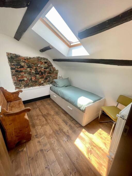 Three-Bedroom Apartment photo 2