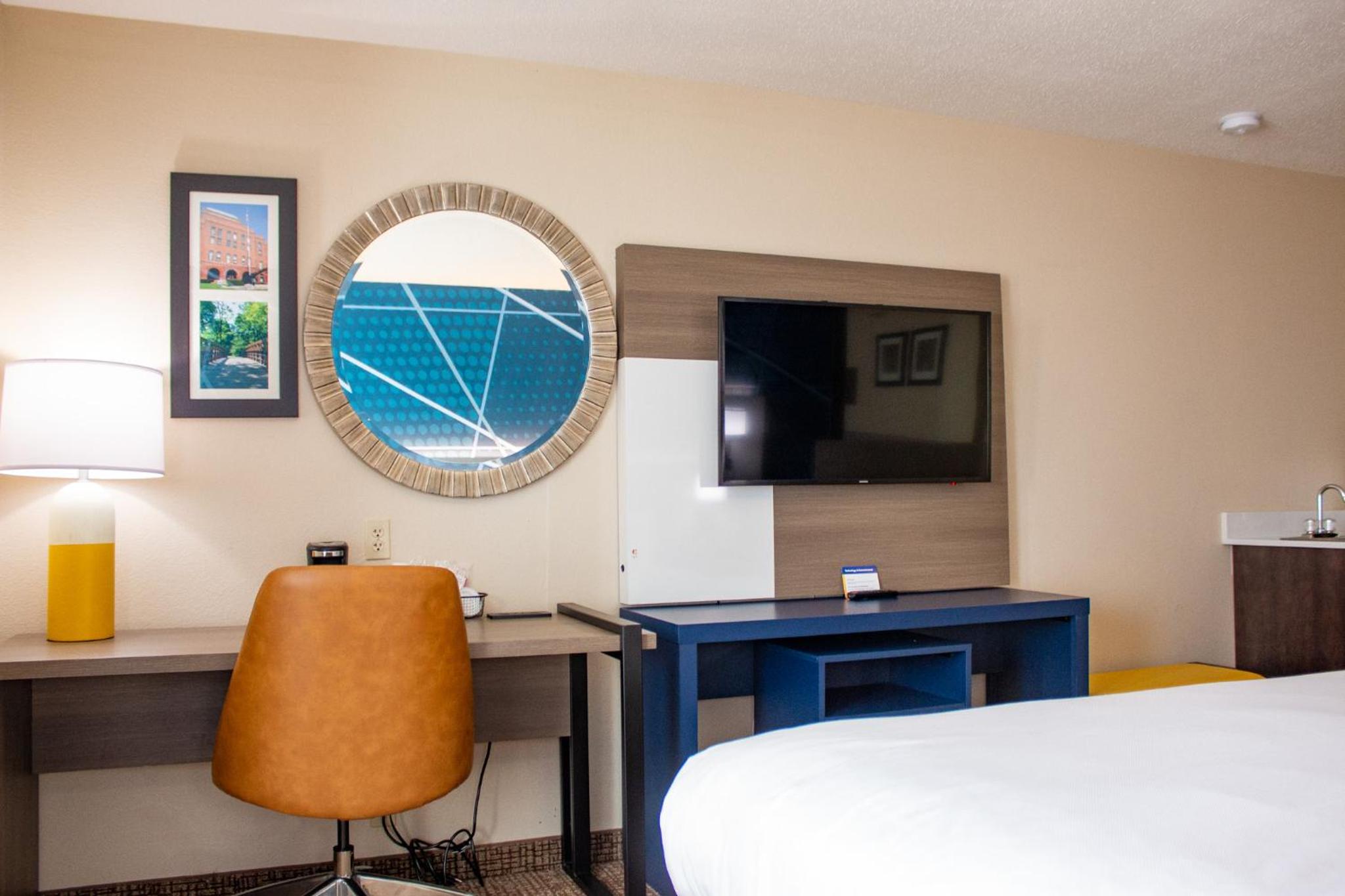 King Room with Whirlpool - Non-Smoking - Photo 2