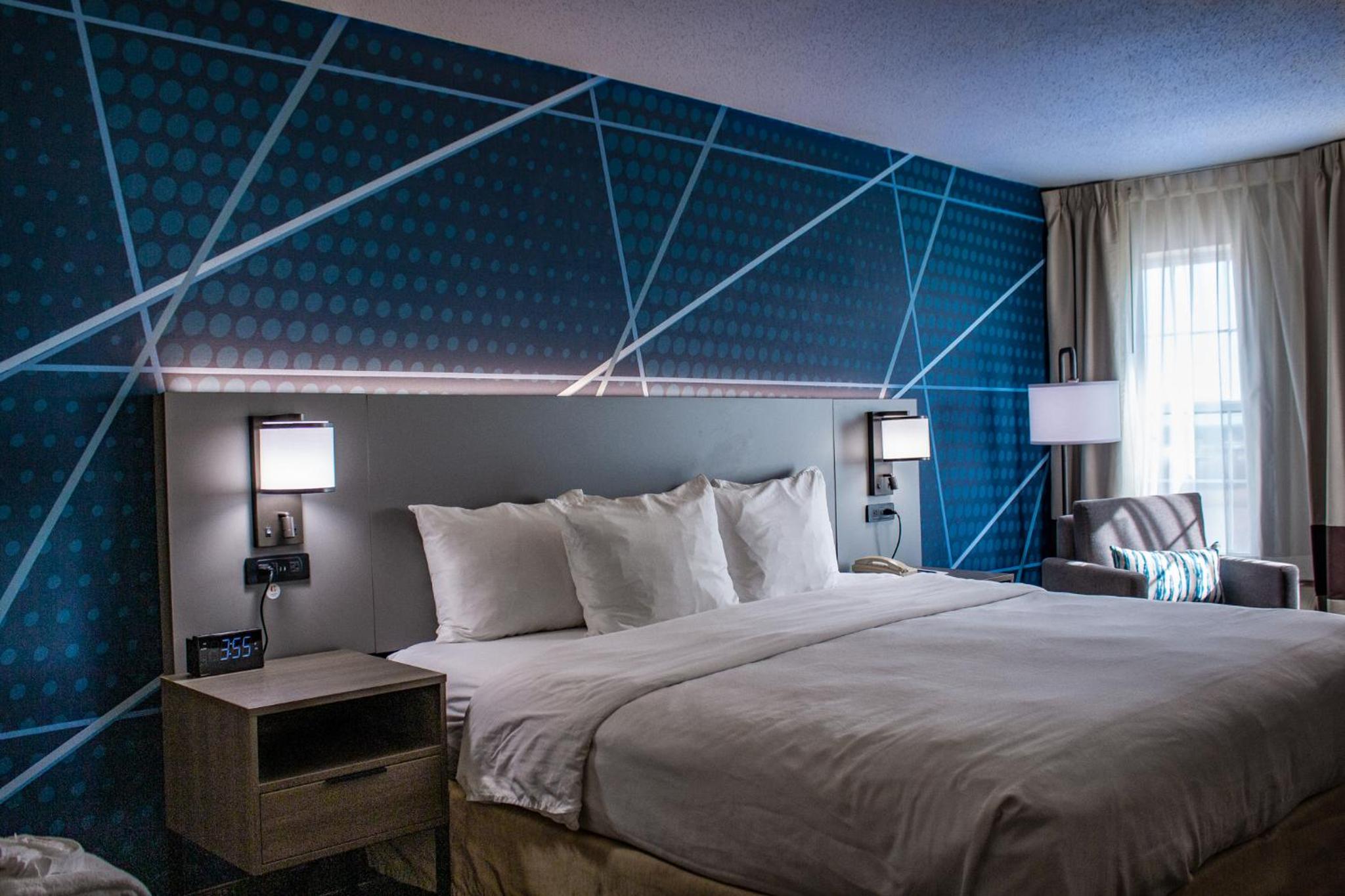 King Room - Accessible/Non-Smoking - Photo 2