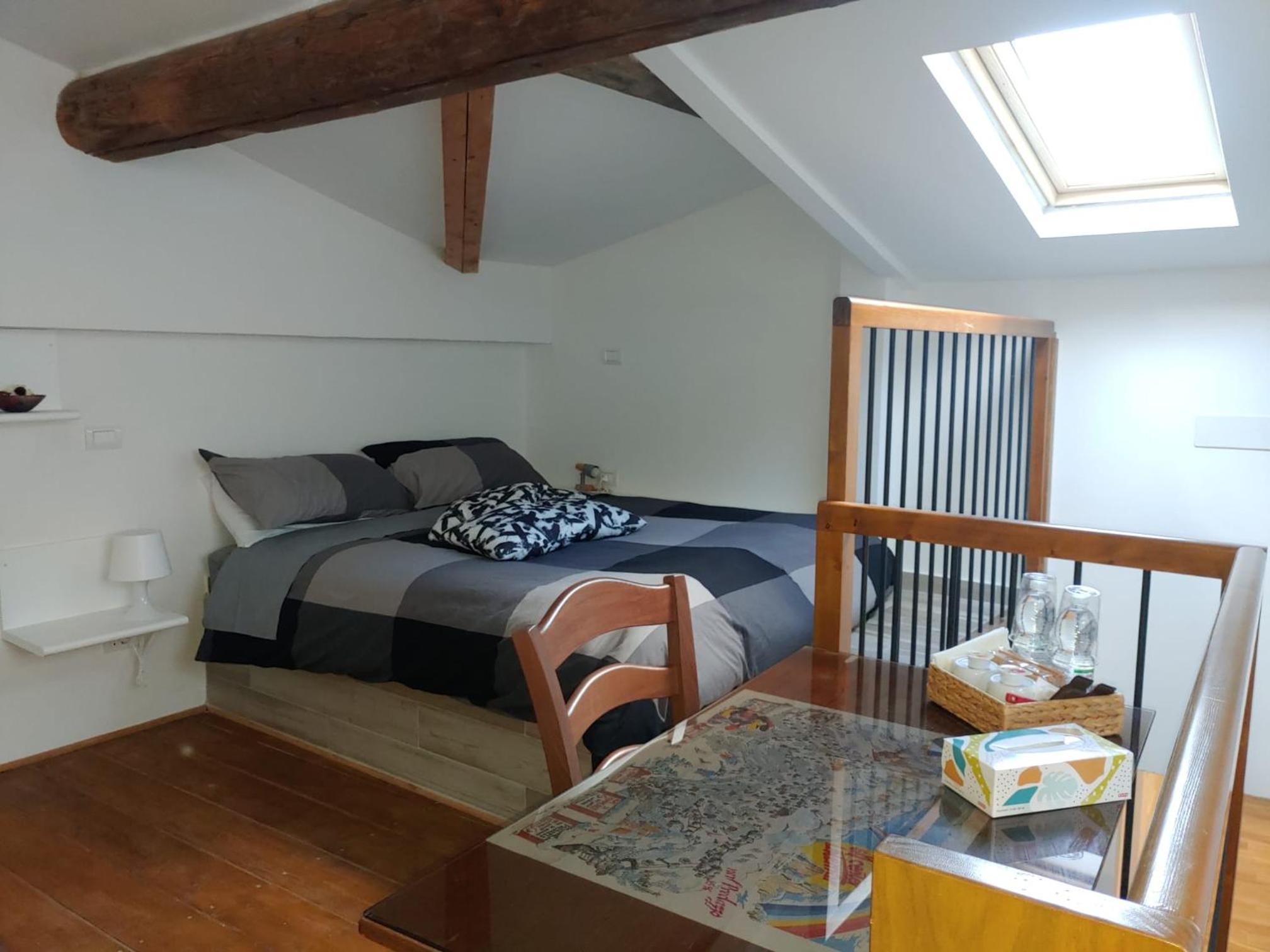 Double Room with Private Bathroom photo 1