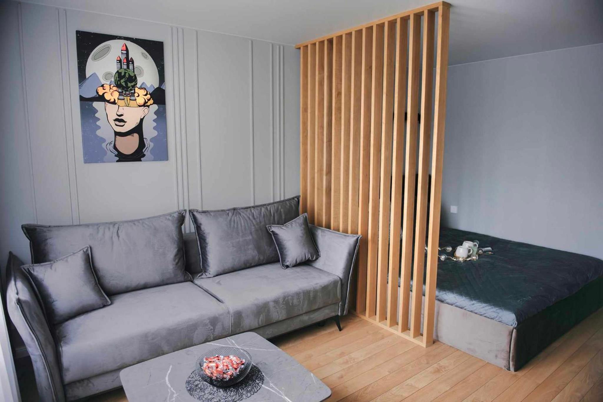 One-Bedroom Apartment photo 1
