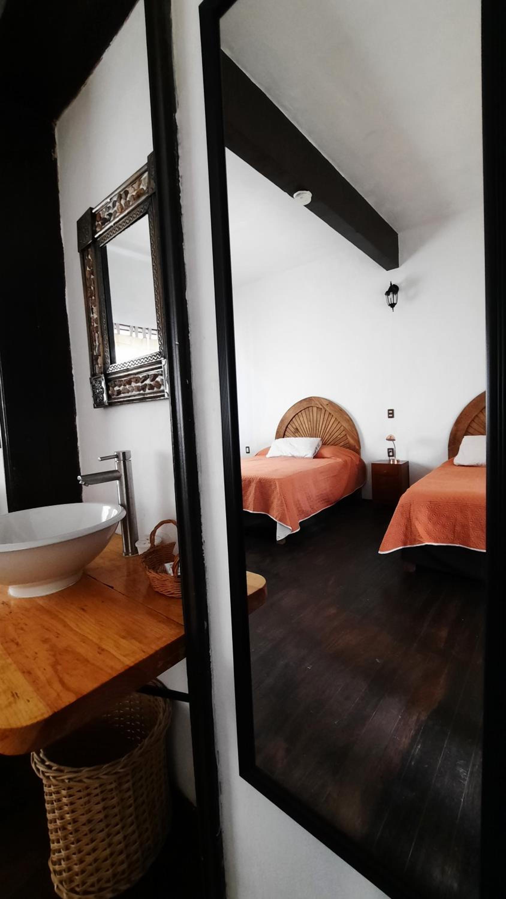 Large Double Room photo 2
