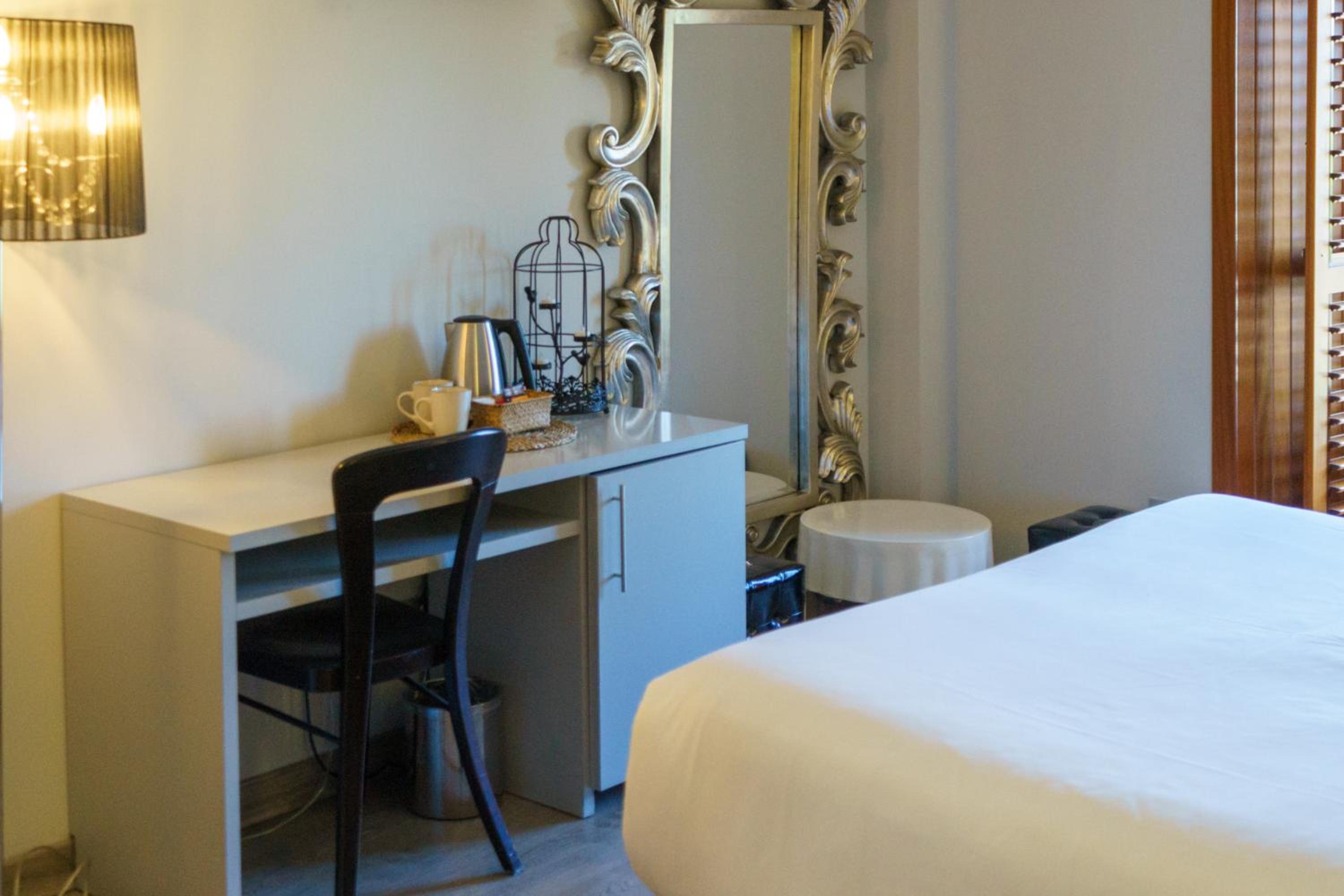 Superior Room with Spa Bath - Photo 44
