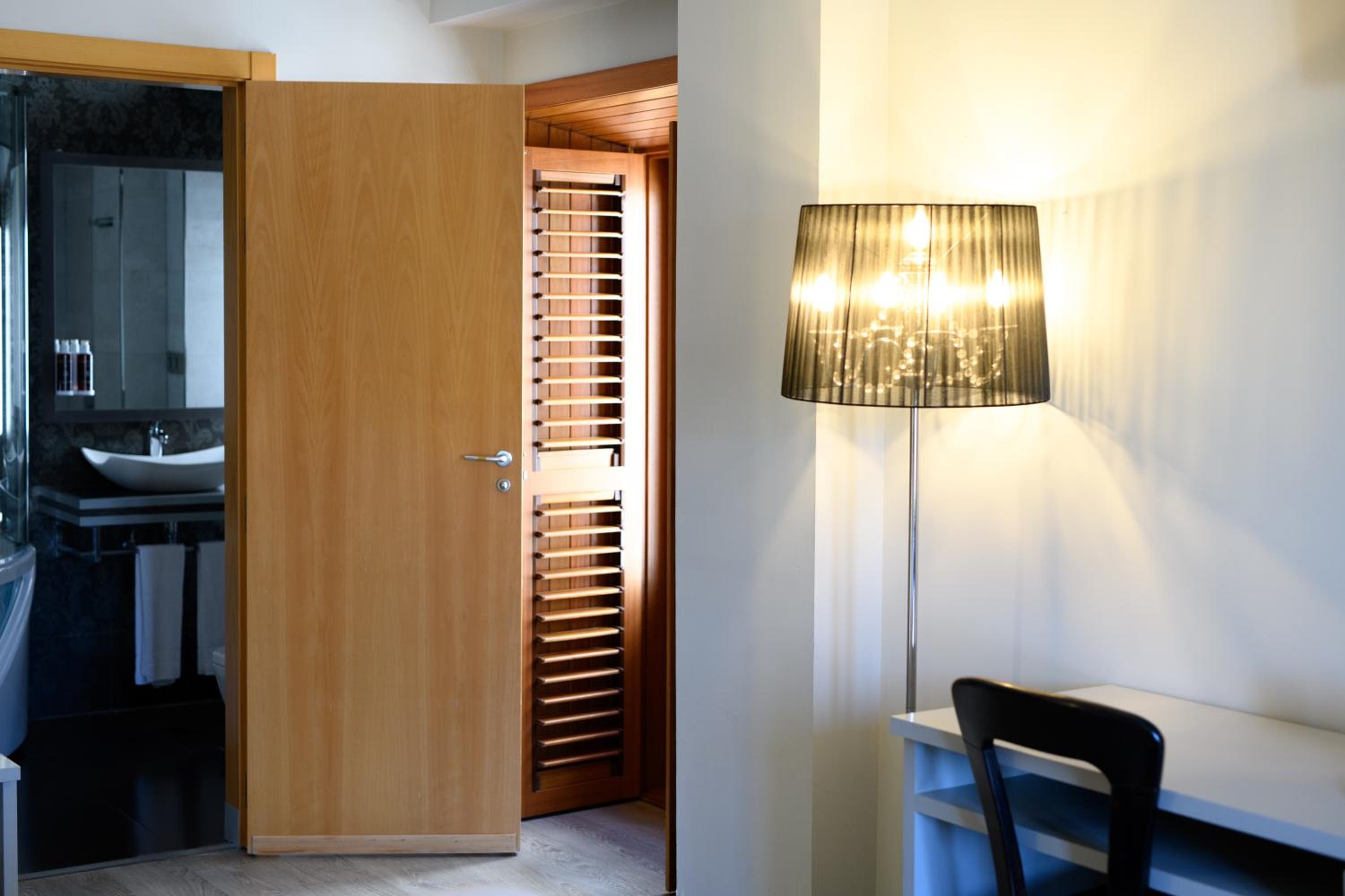 Superior Room with Spa Bath - Photo 45