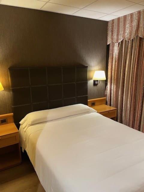 Economy Double Room photo 2