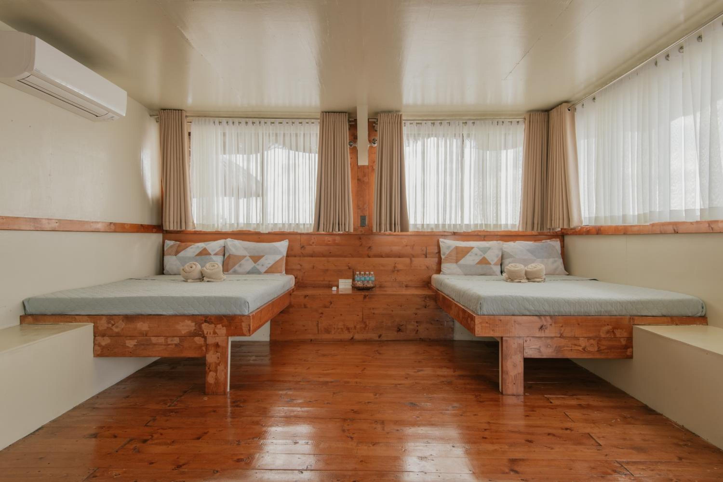 Villa with Sea View photo 3