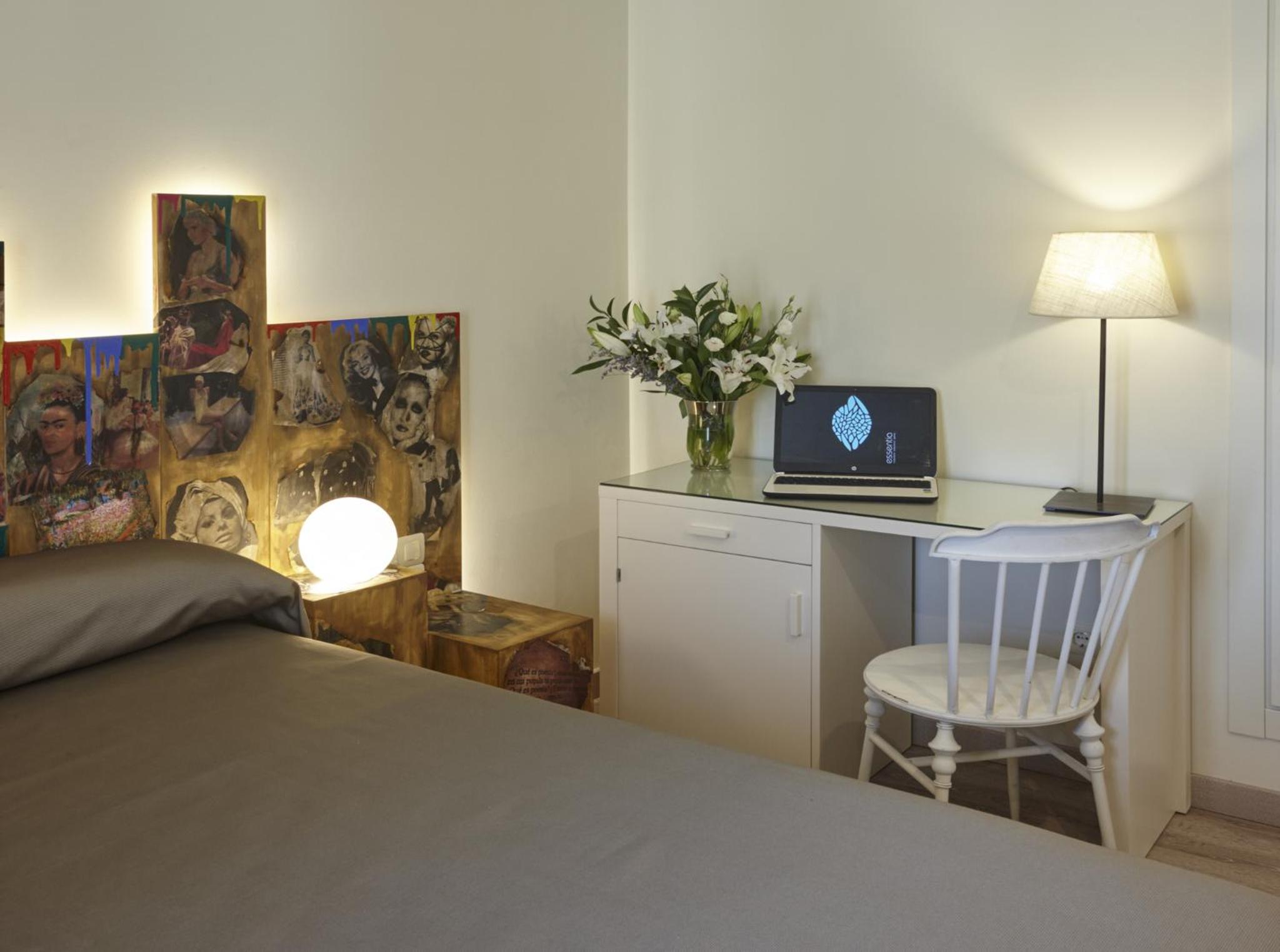 Standard Queen Room photo 2