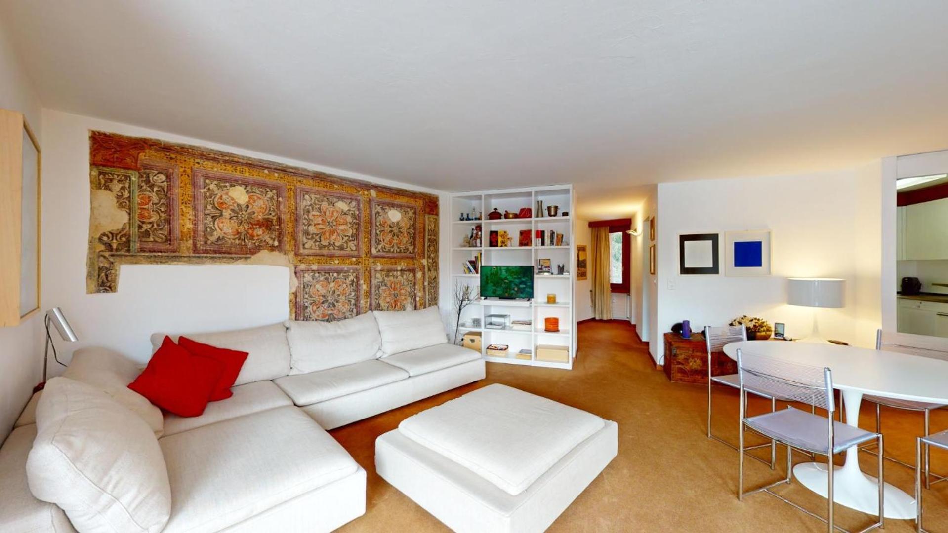 Apartment with Mountain View photo 2