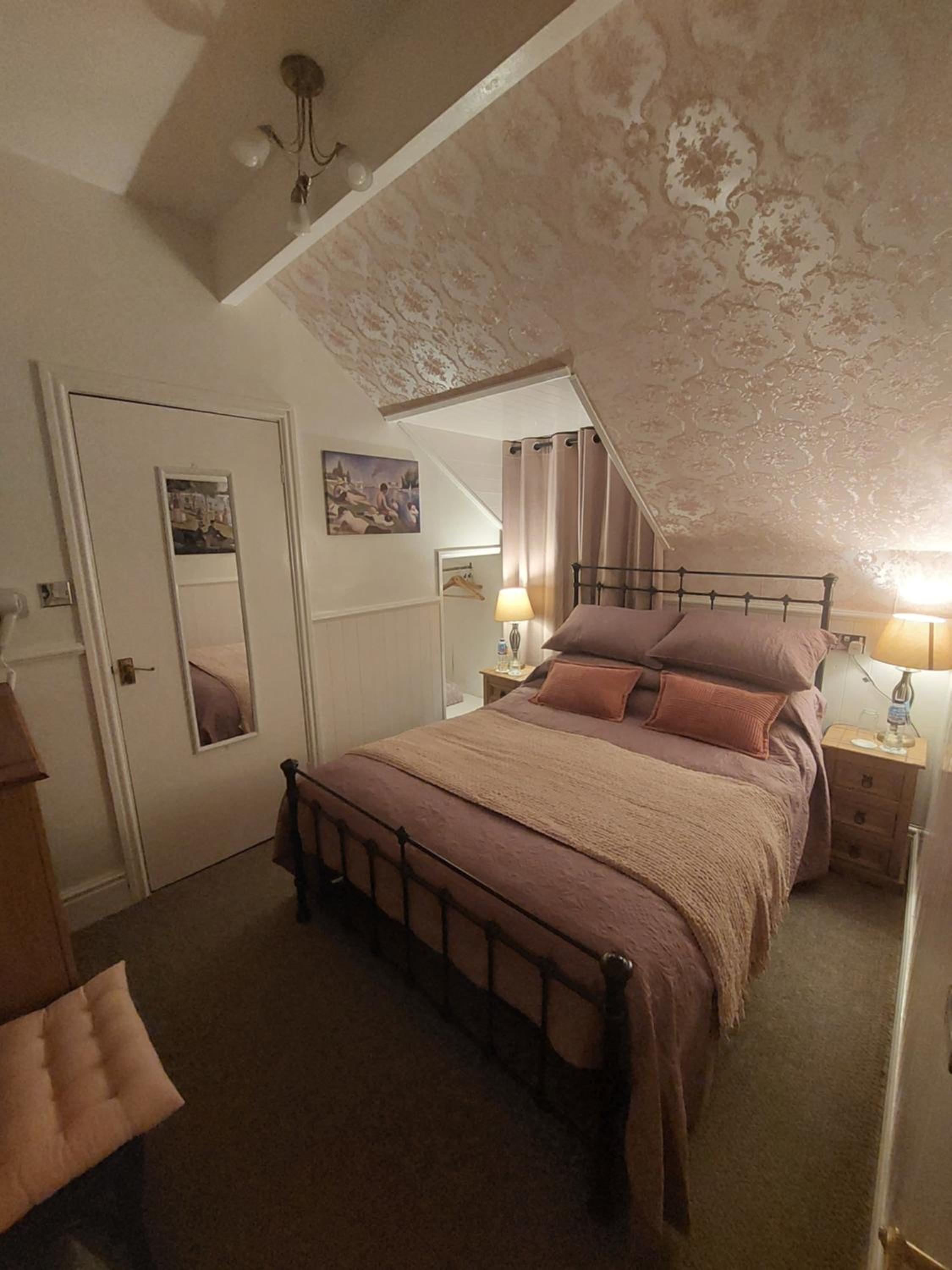 Small Double Room photo 3