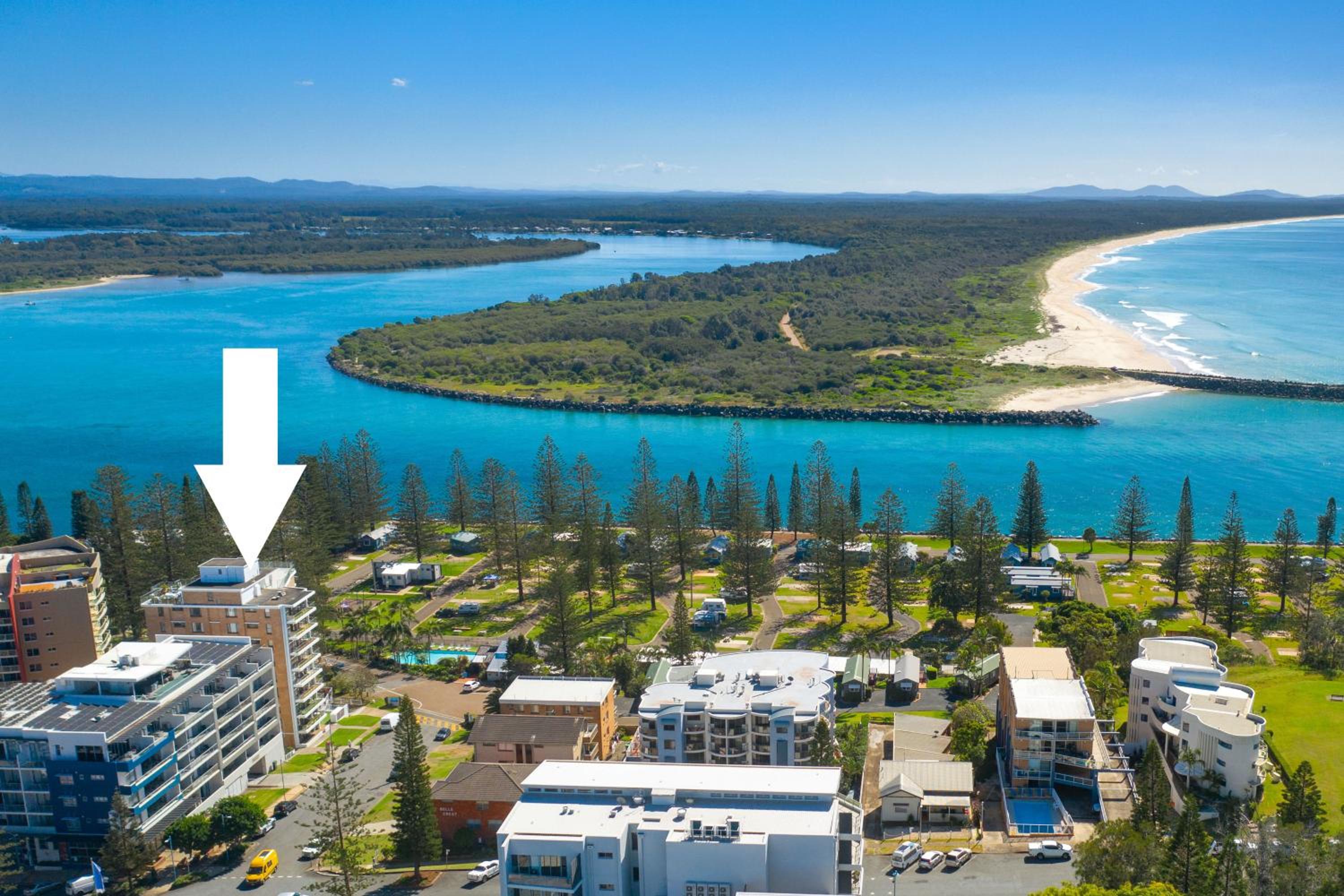 Three-Bedroom Apartment photo 1