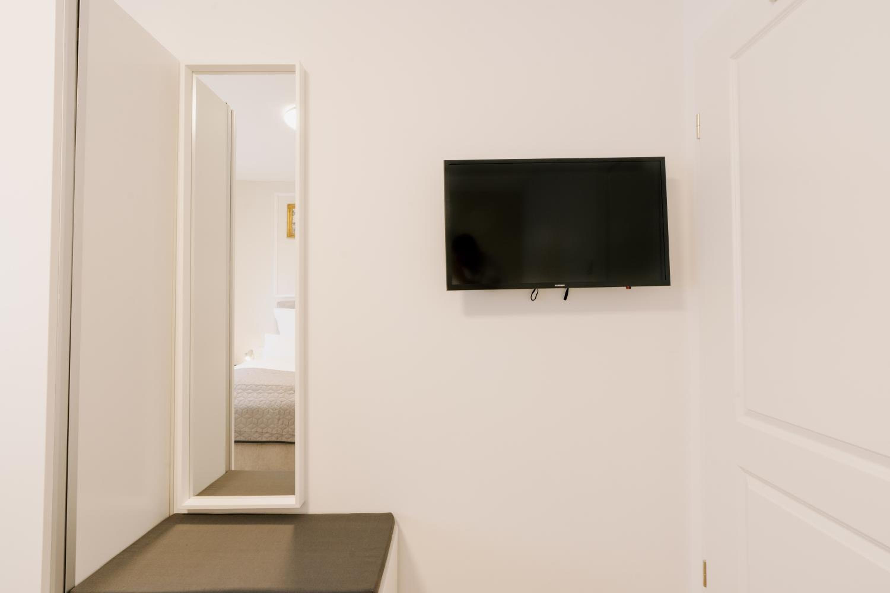 Apartment with Terrace photo 2
