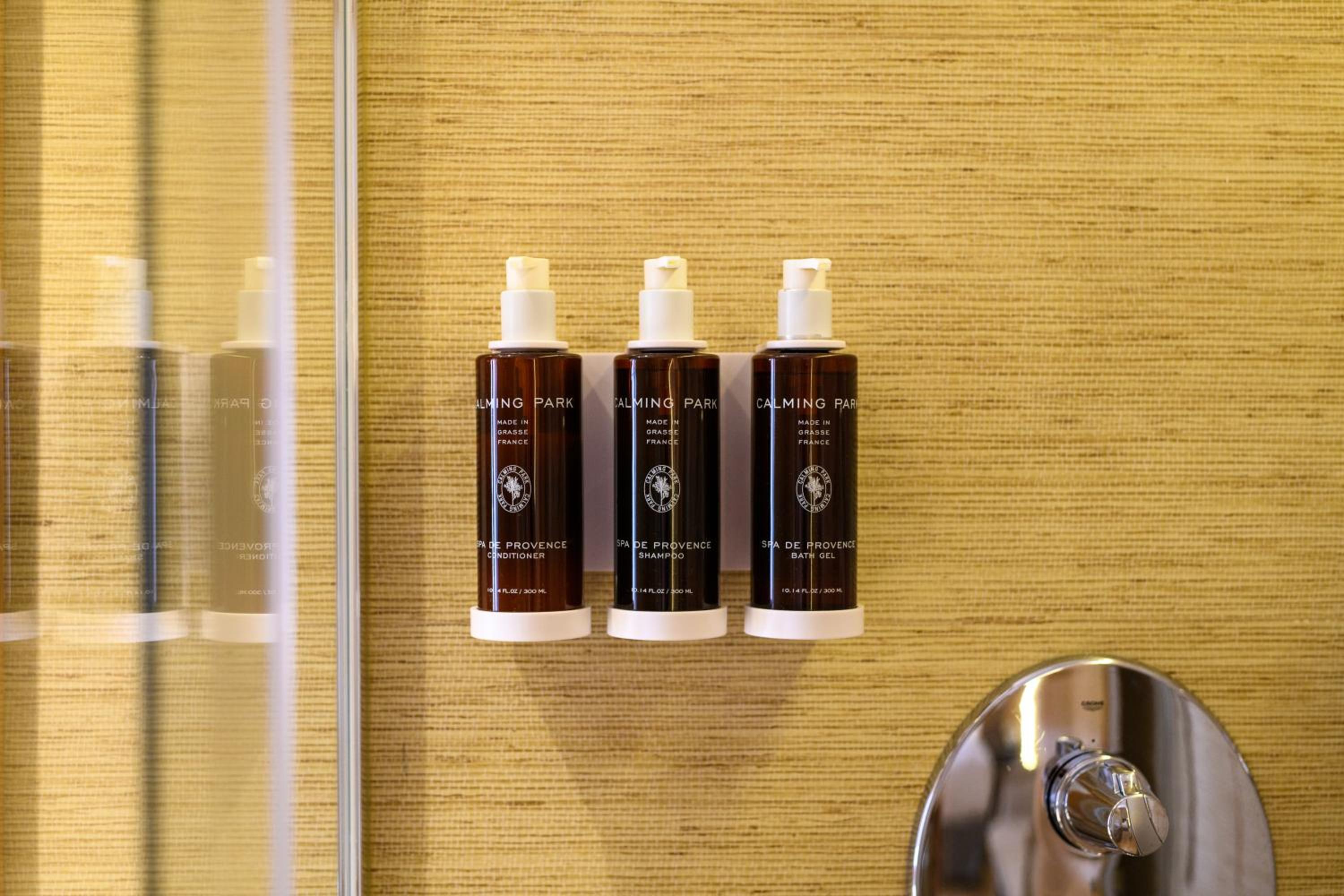 Superior Room with Spa Bath - Photo 35