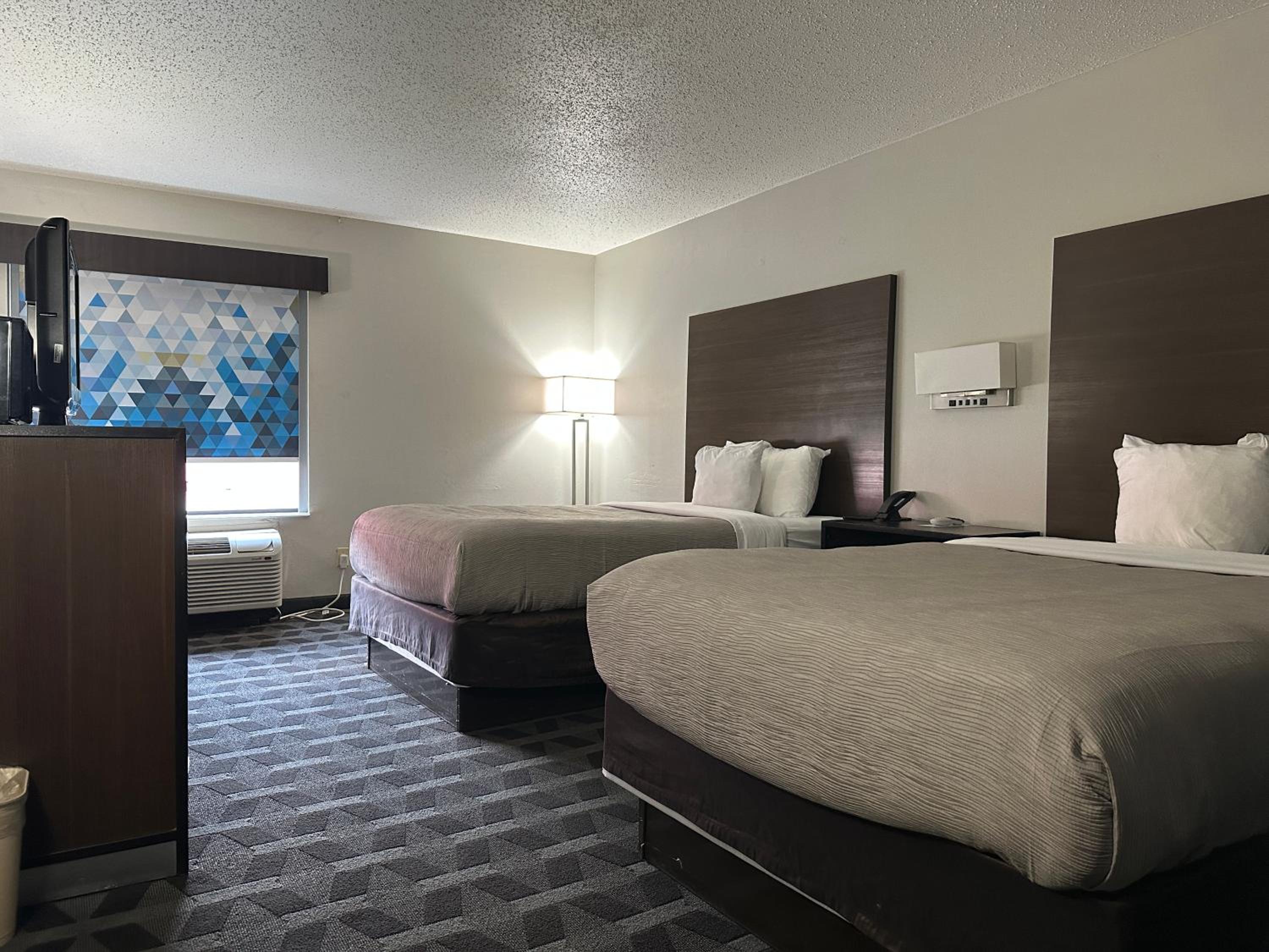 Double Room with Two Double Beds - Non-Smoking - Photo 2