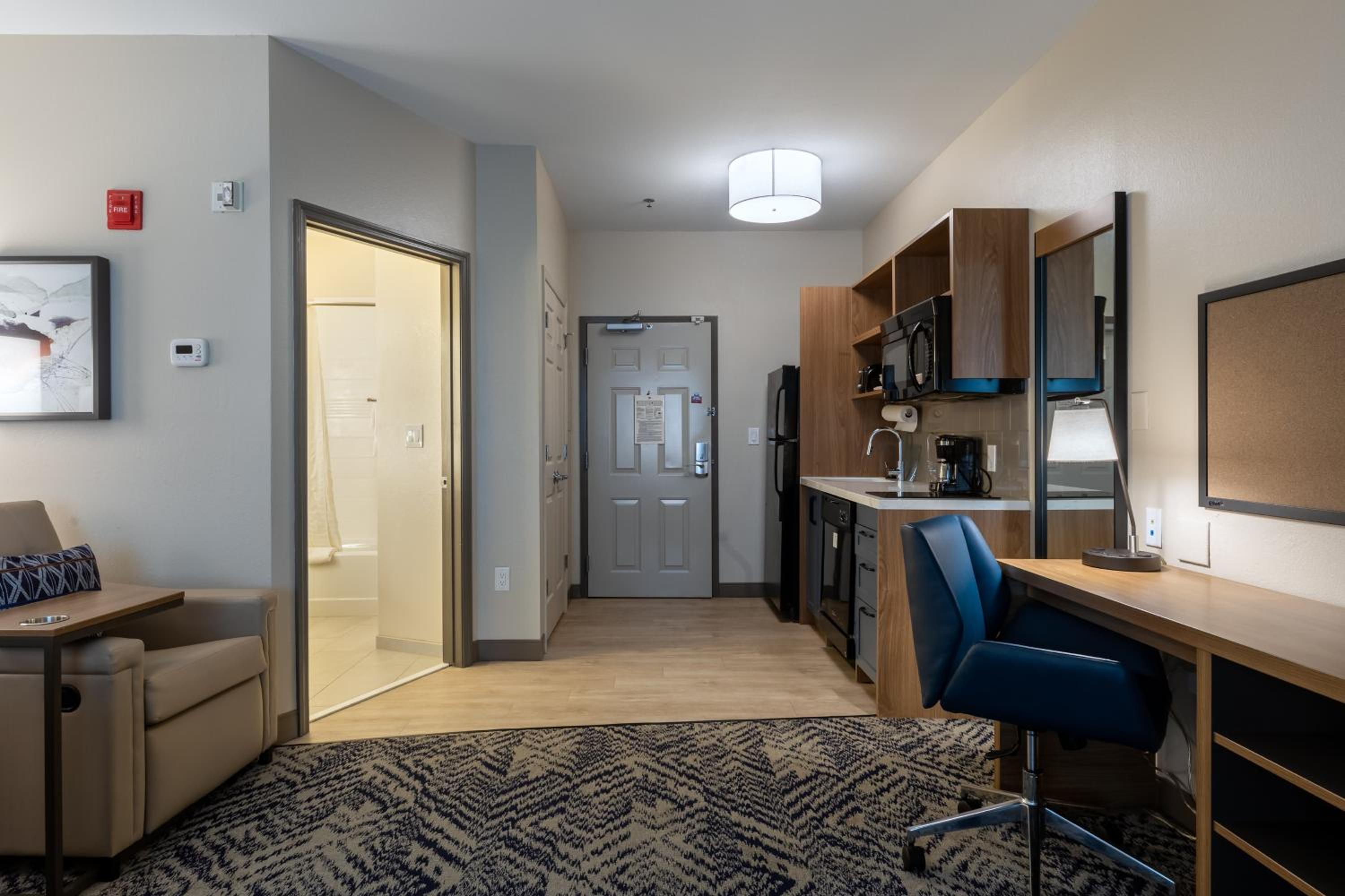 King Studio Suite - Photo 4