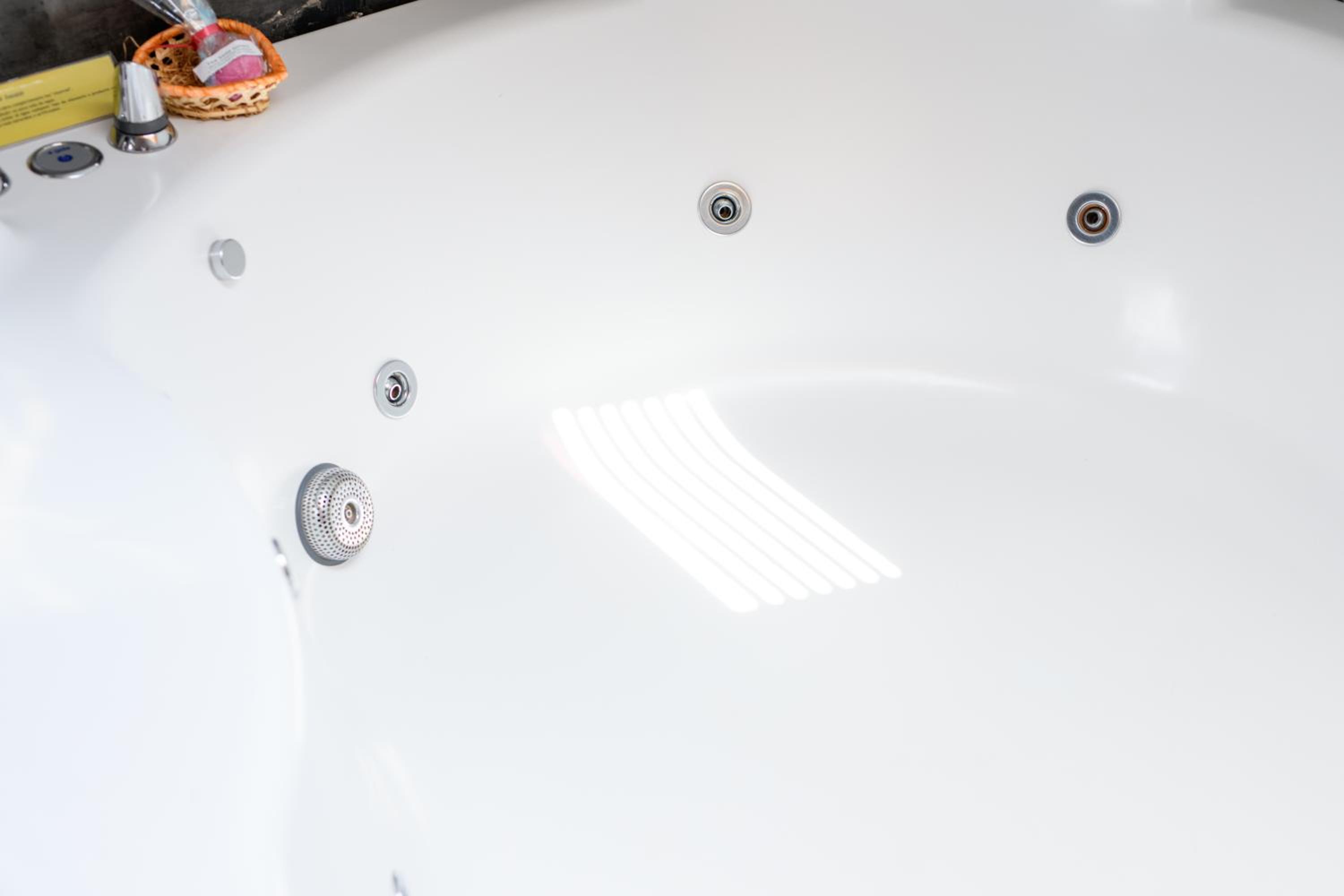 Superior Room with Round Spa Bath - Photo 4