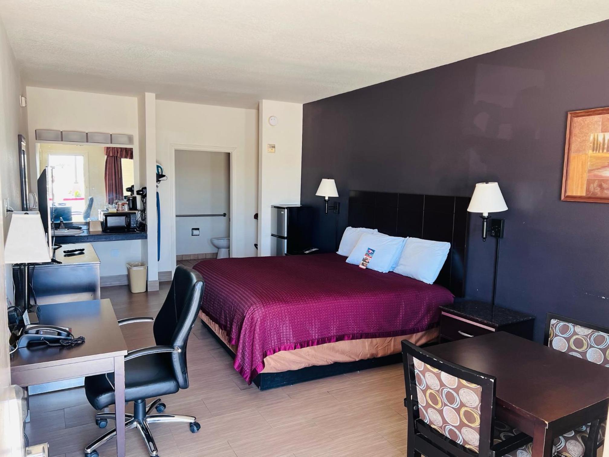 King Room with Sofa Bed - Non-Smoking