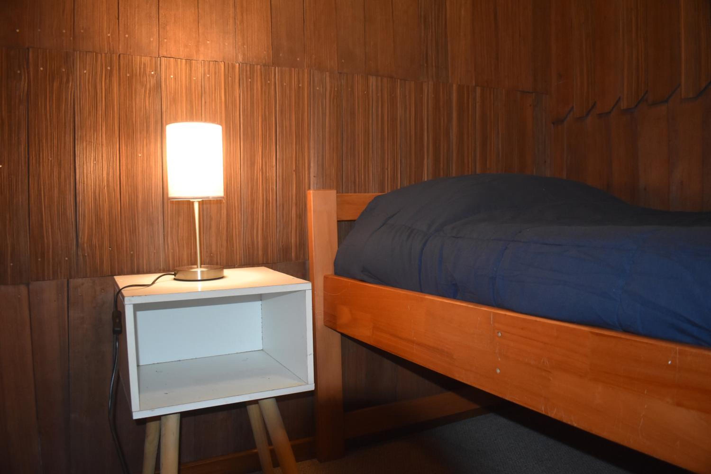 Single Room with Shared Bathroom photo 3