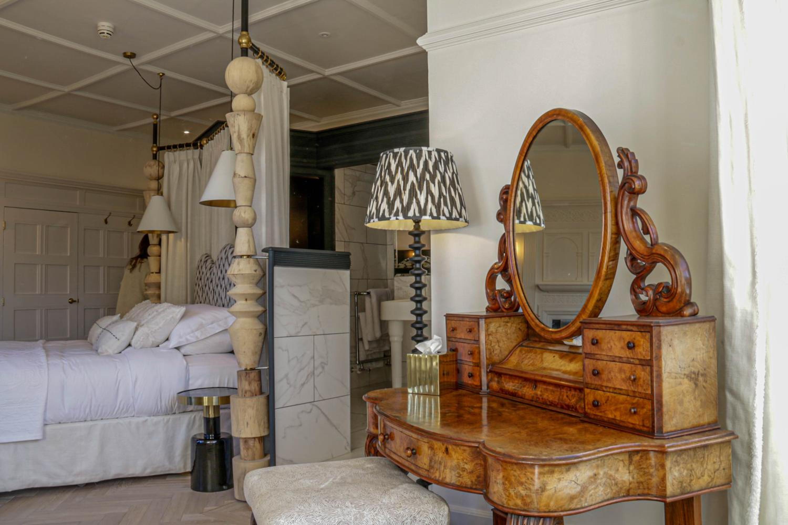 Deluxe Suite - Photo 8