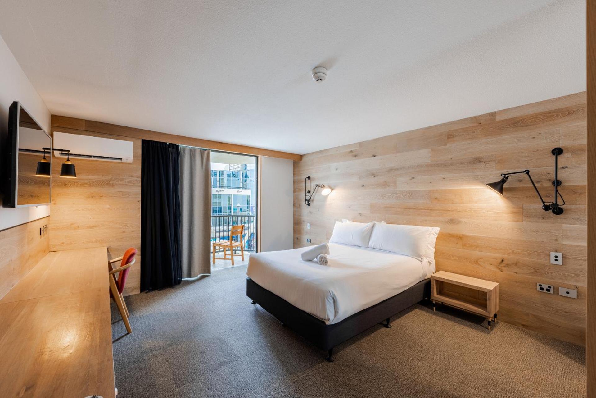 Deluxe Double Room with Balcony - Photo 1