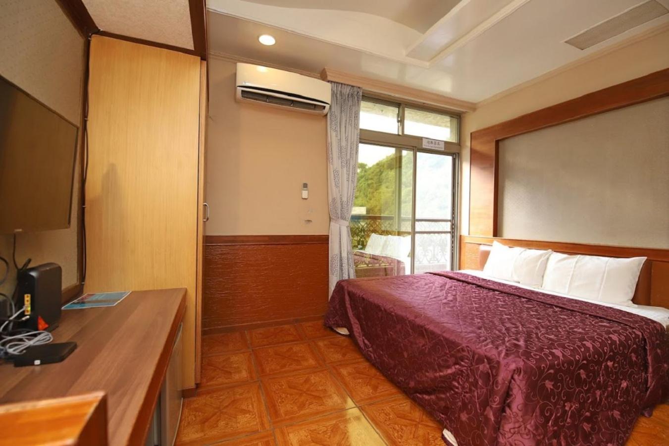 Double Room with Mountain View - Photo 6
