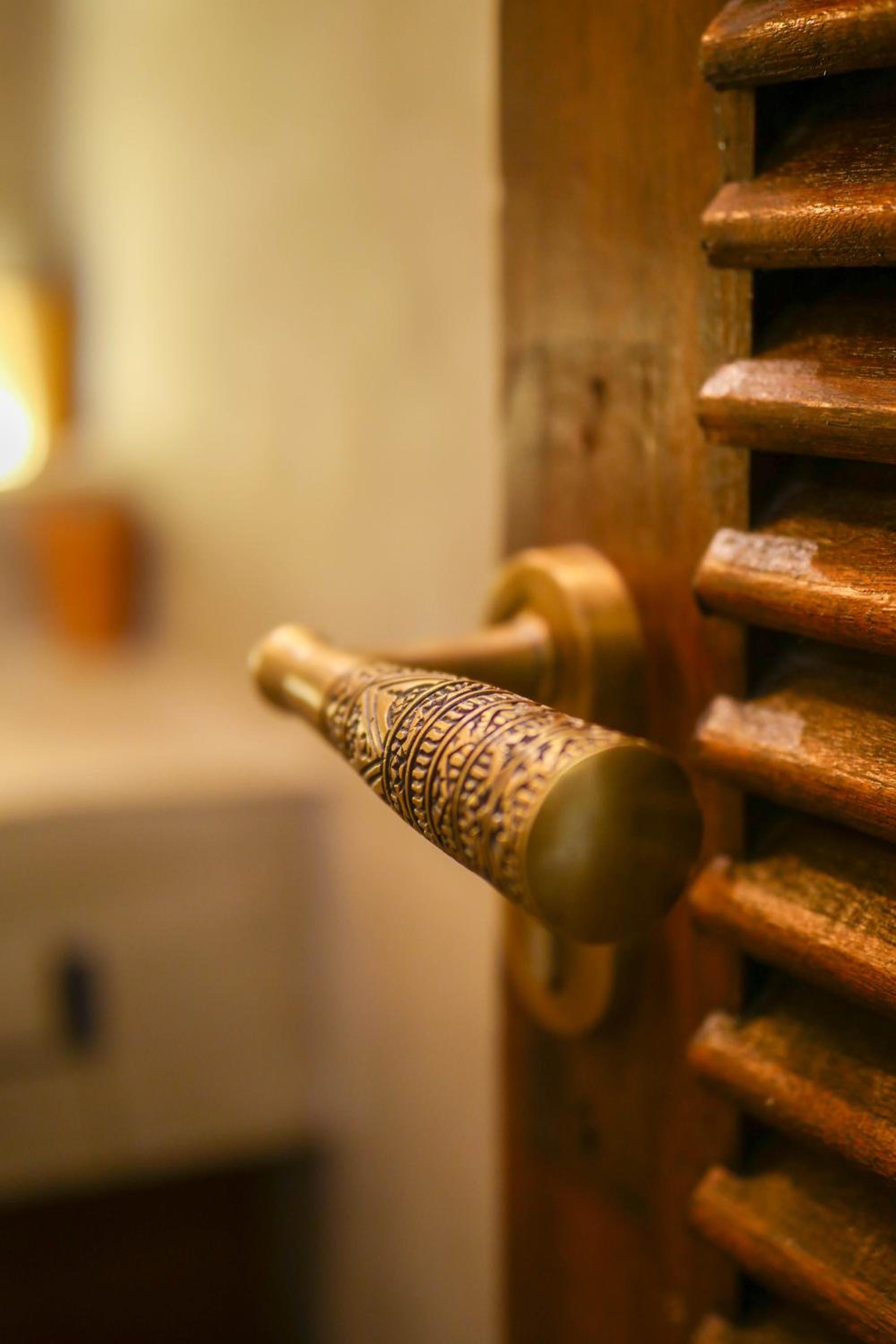 King Deluxe or Twin Room with bathtub - Photo 2