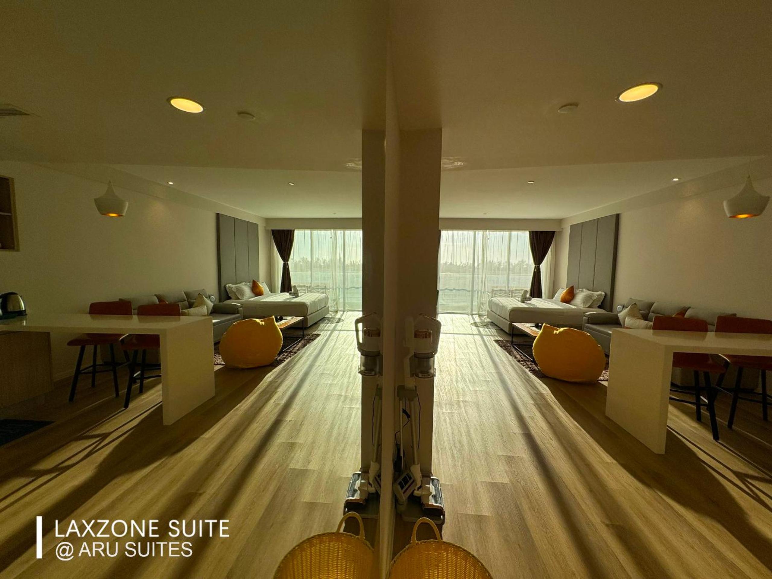 One-Bedroom Apartment photo 2
