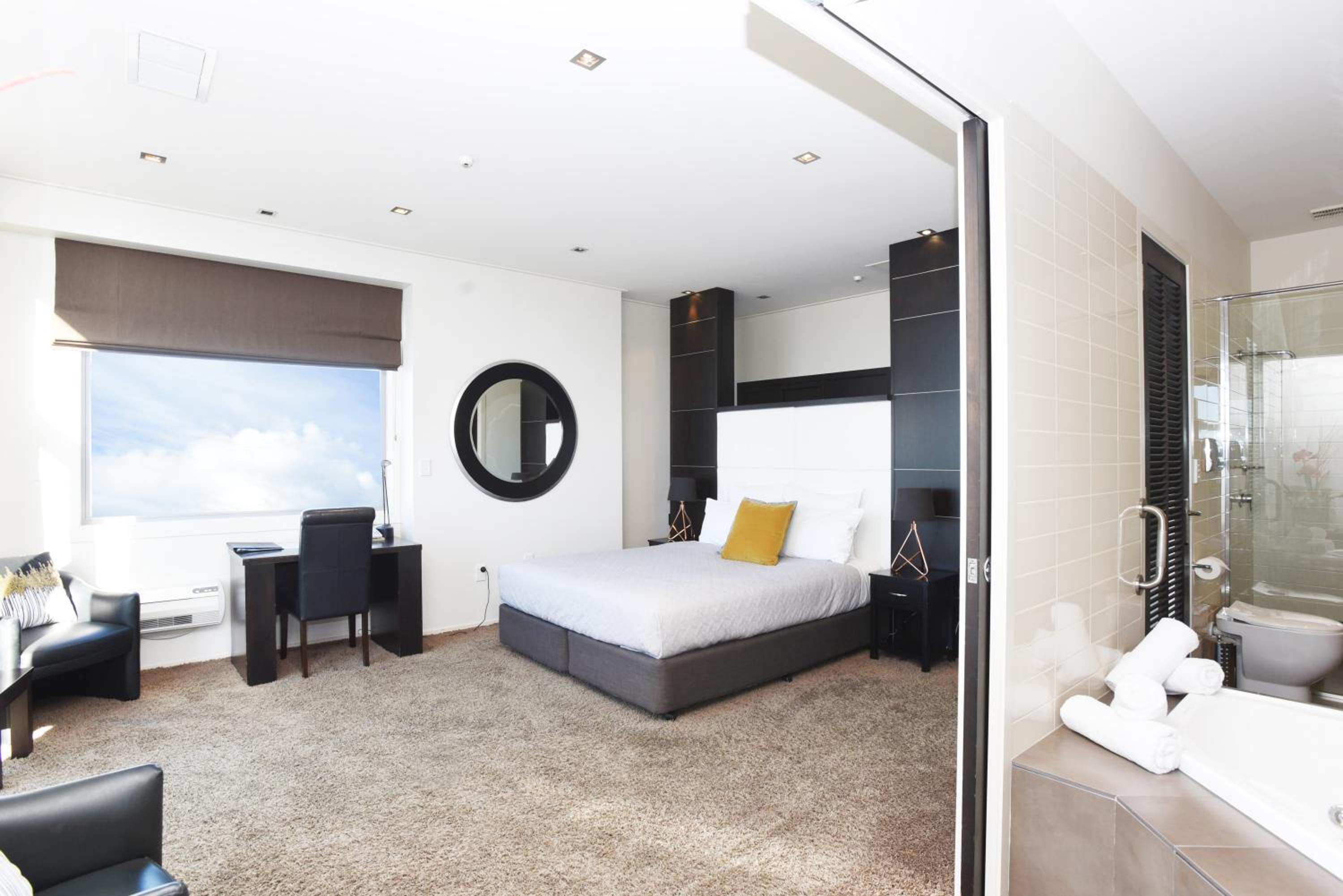 King Suite photo 2