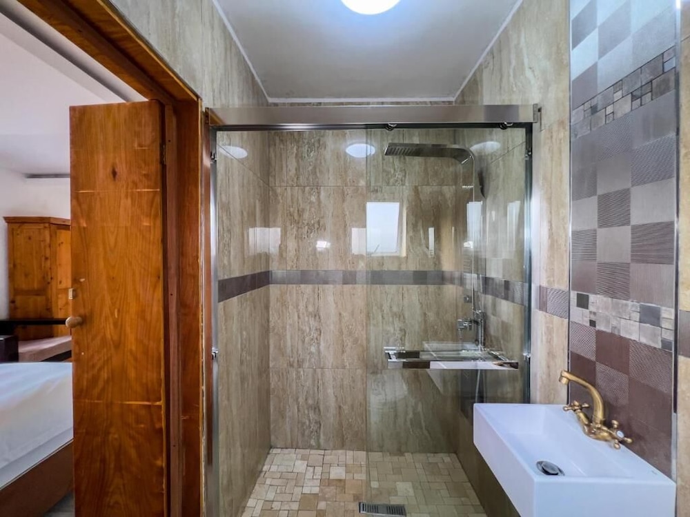Standard Suite photo 2