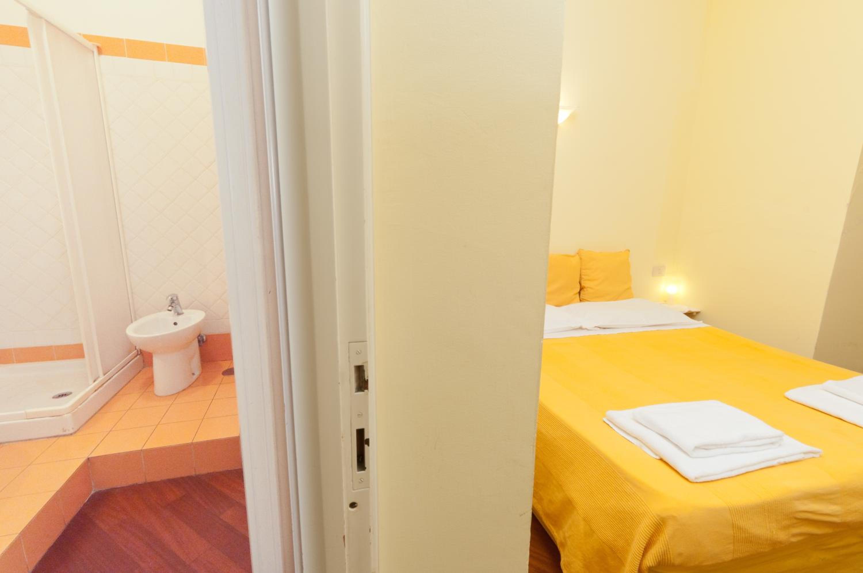 Double or Twin Room with Private External Bathroom