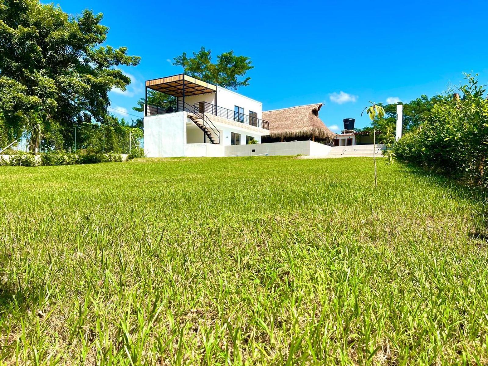 Four-Bedroom House photo 3