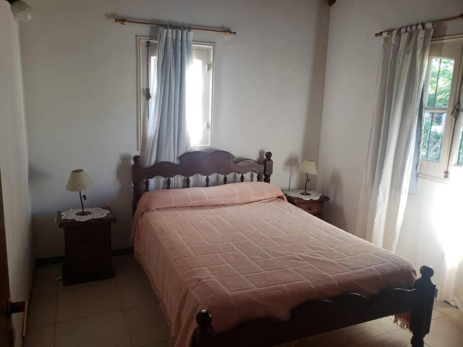 One-Bedroom House photo 1