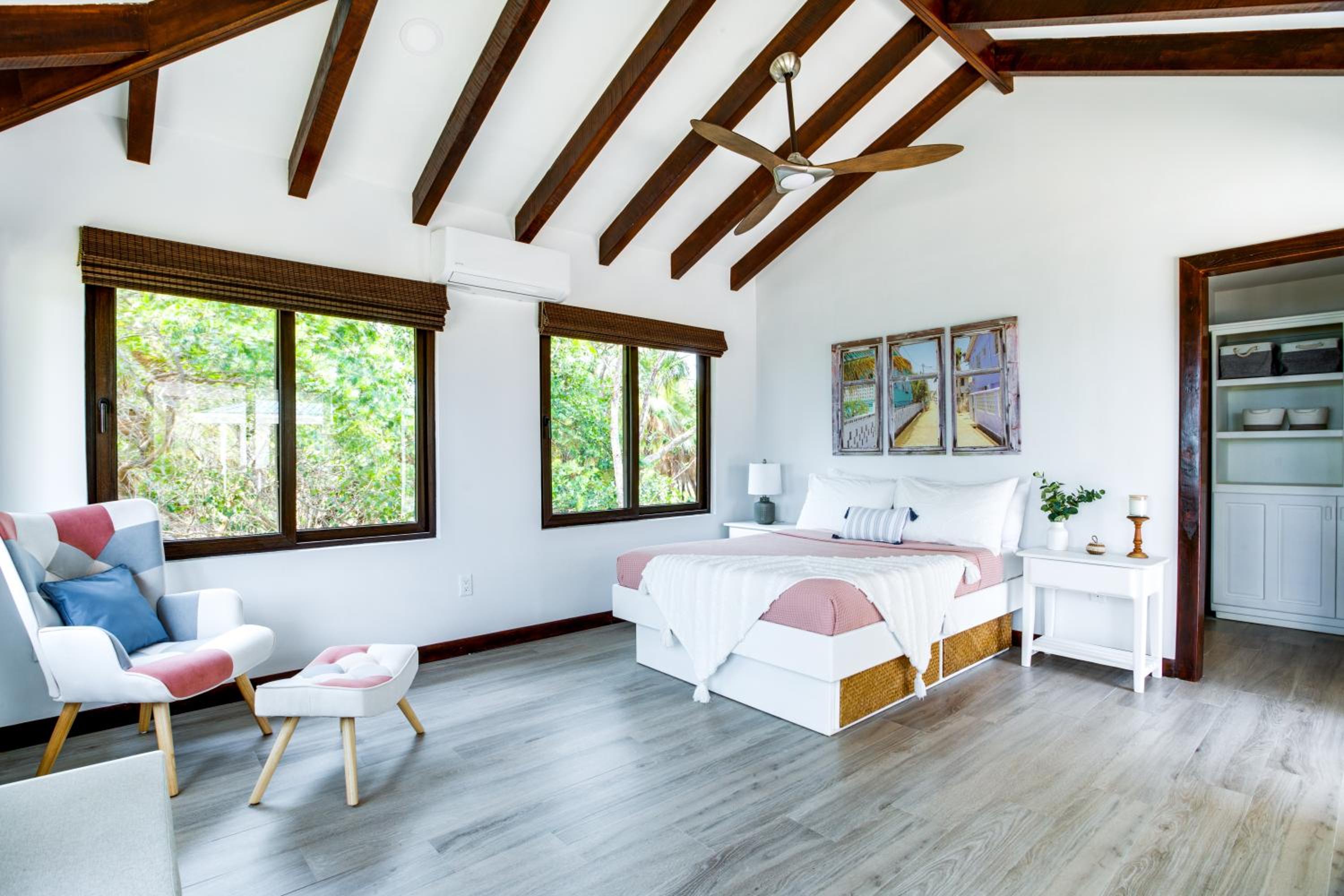Villa photo 1