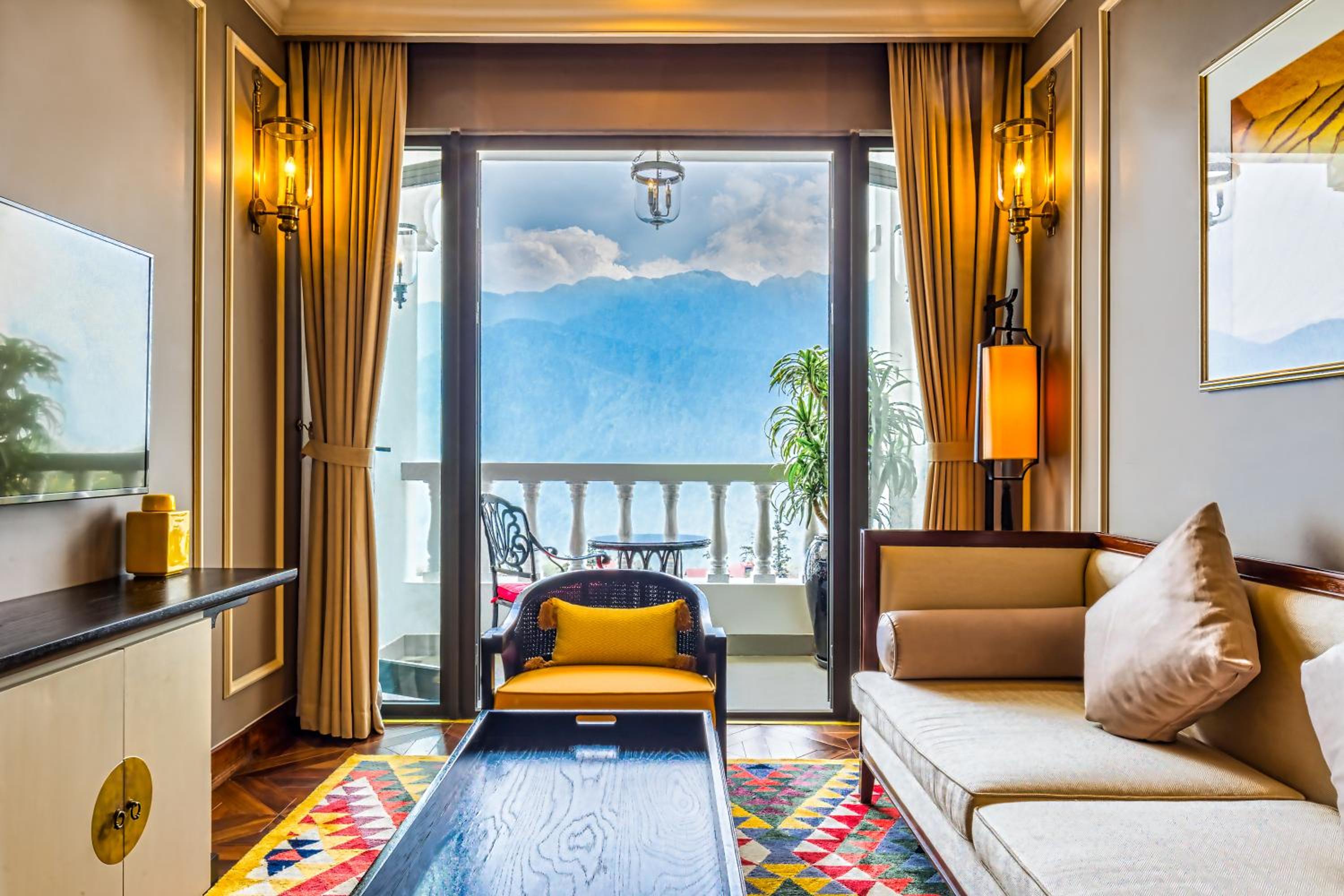 Balcony Executive Suite photo 3