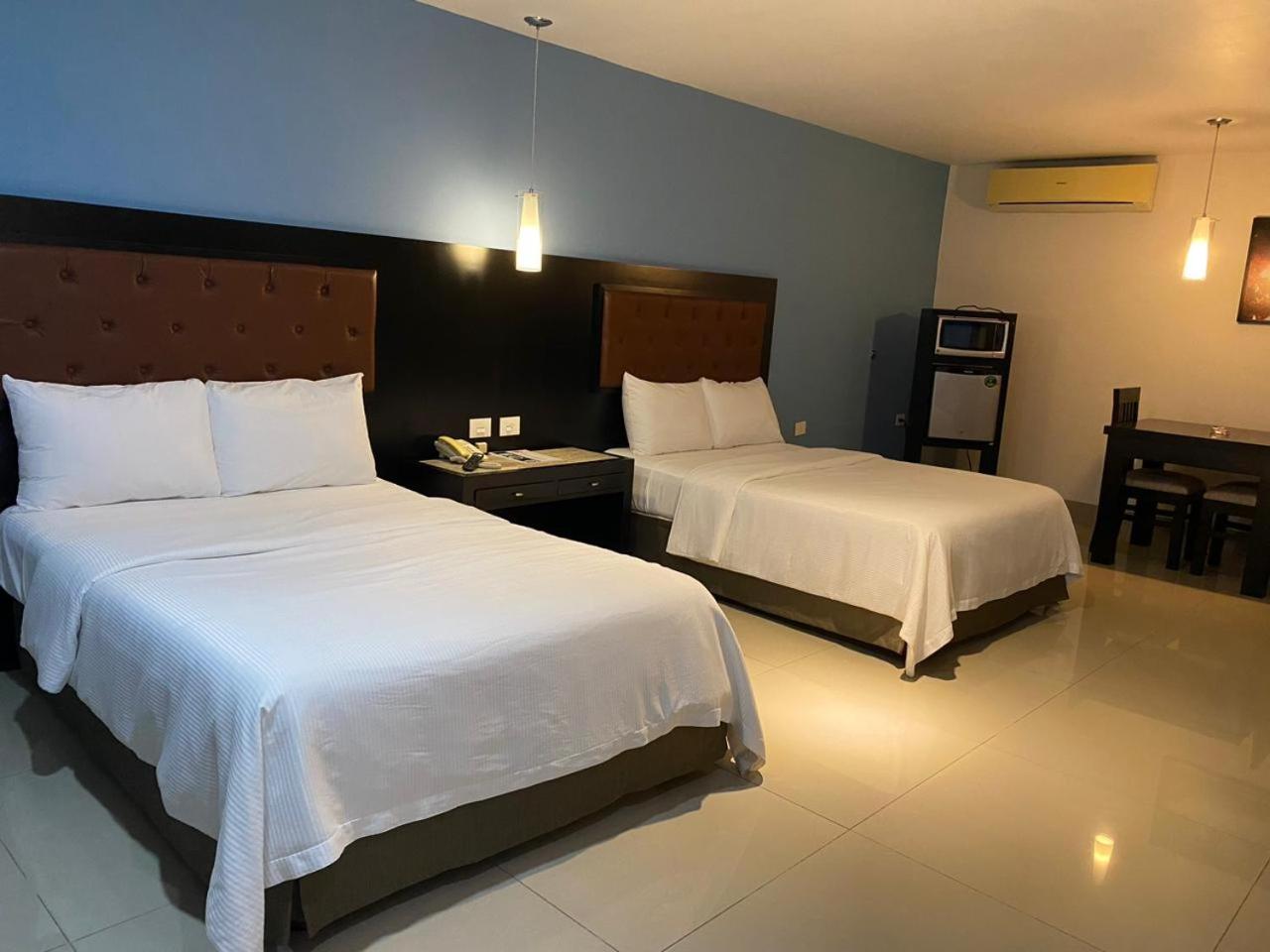Deluxe Twin Room photo 1