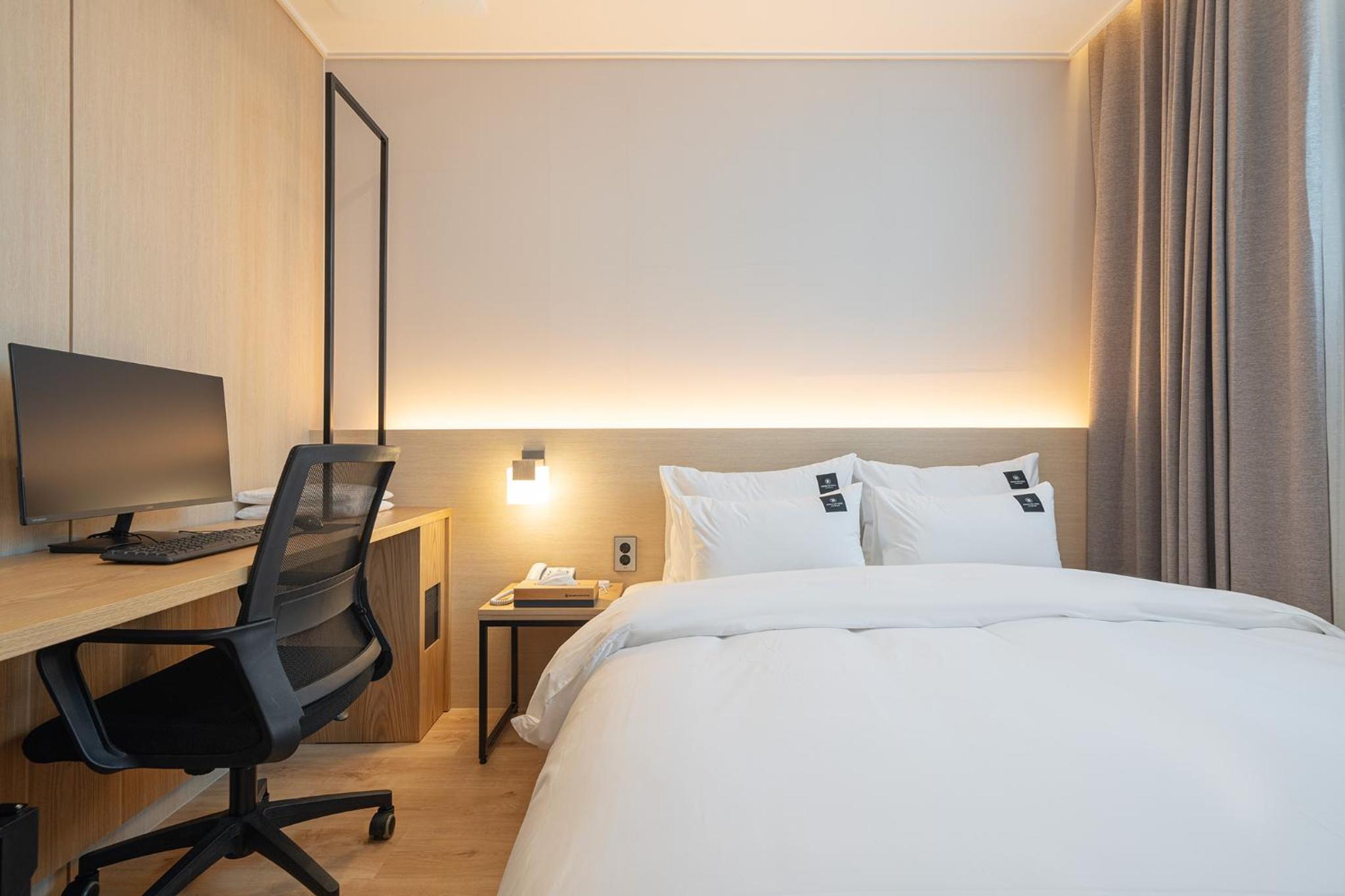 Standard Double Room - Photo 1