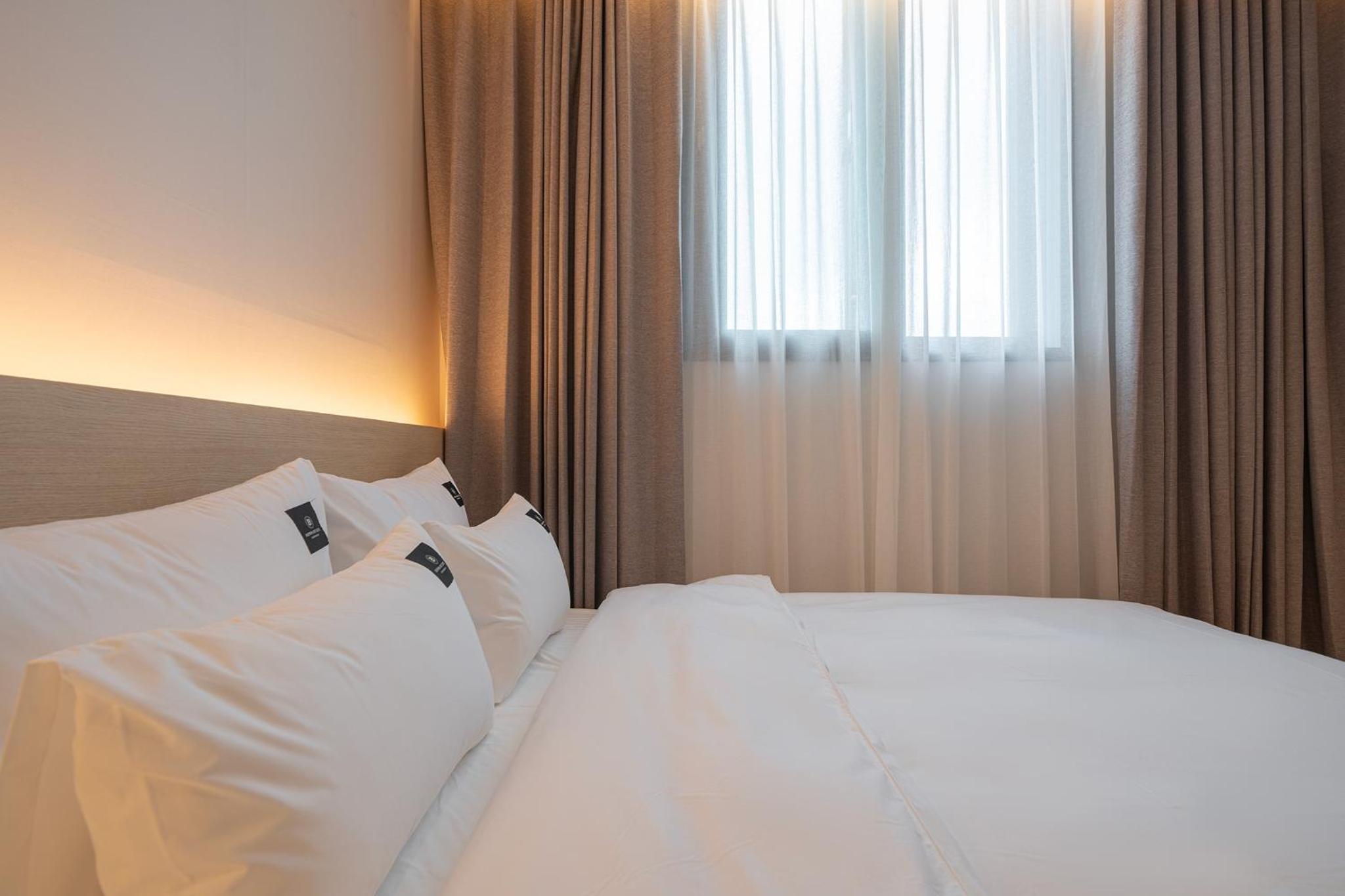 Standard Double Room - Photo 2