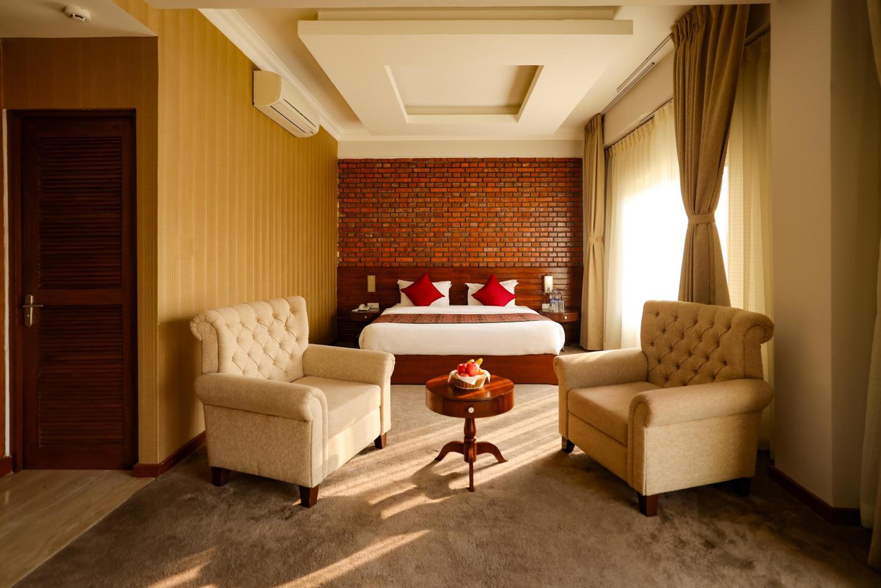 Executive Suite with 15% discount on F&B and Sound Healing