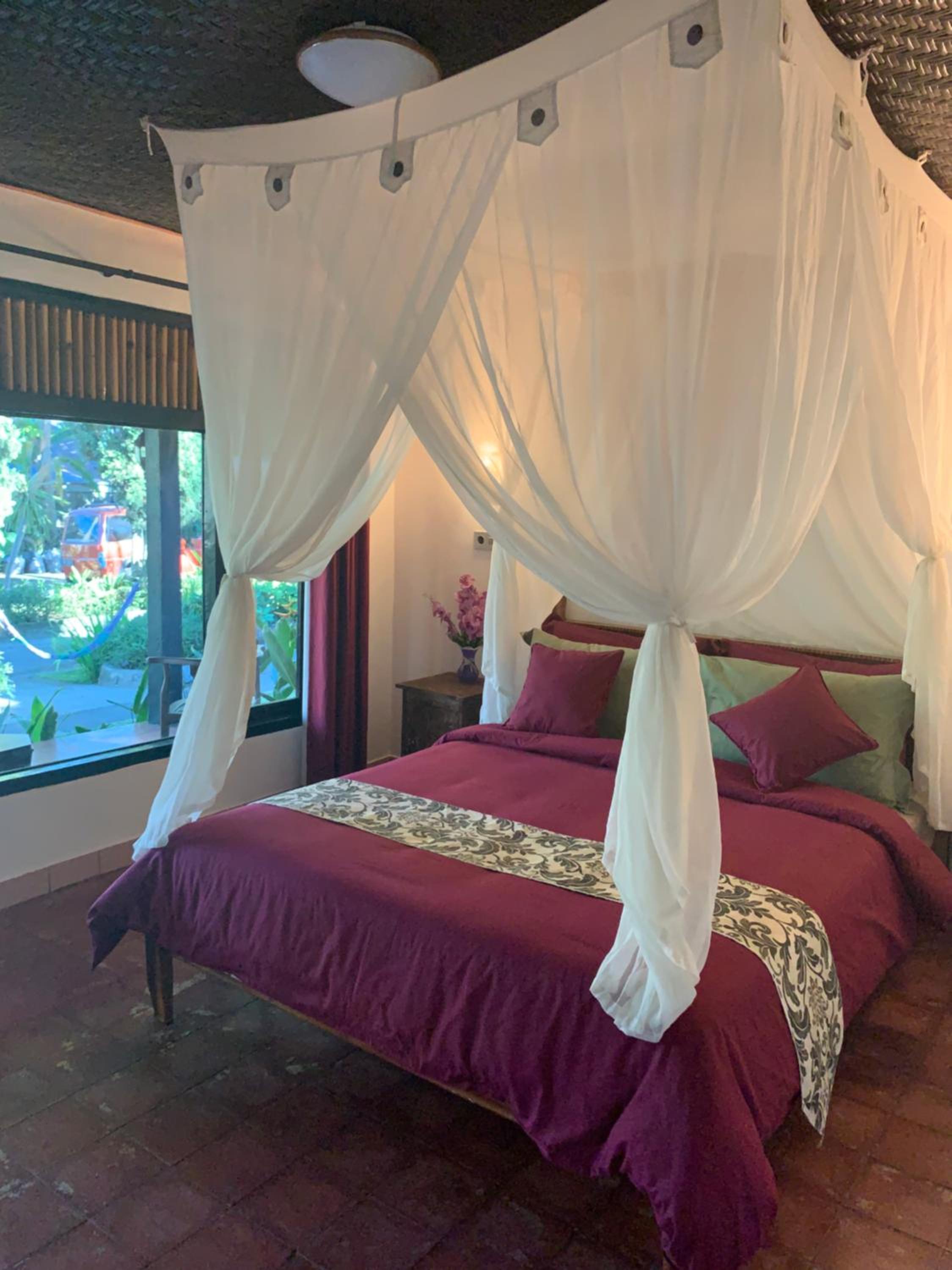 Bungalow with Garden View - Photo 16