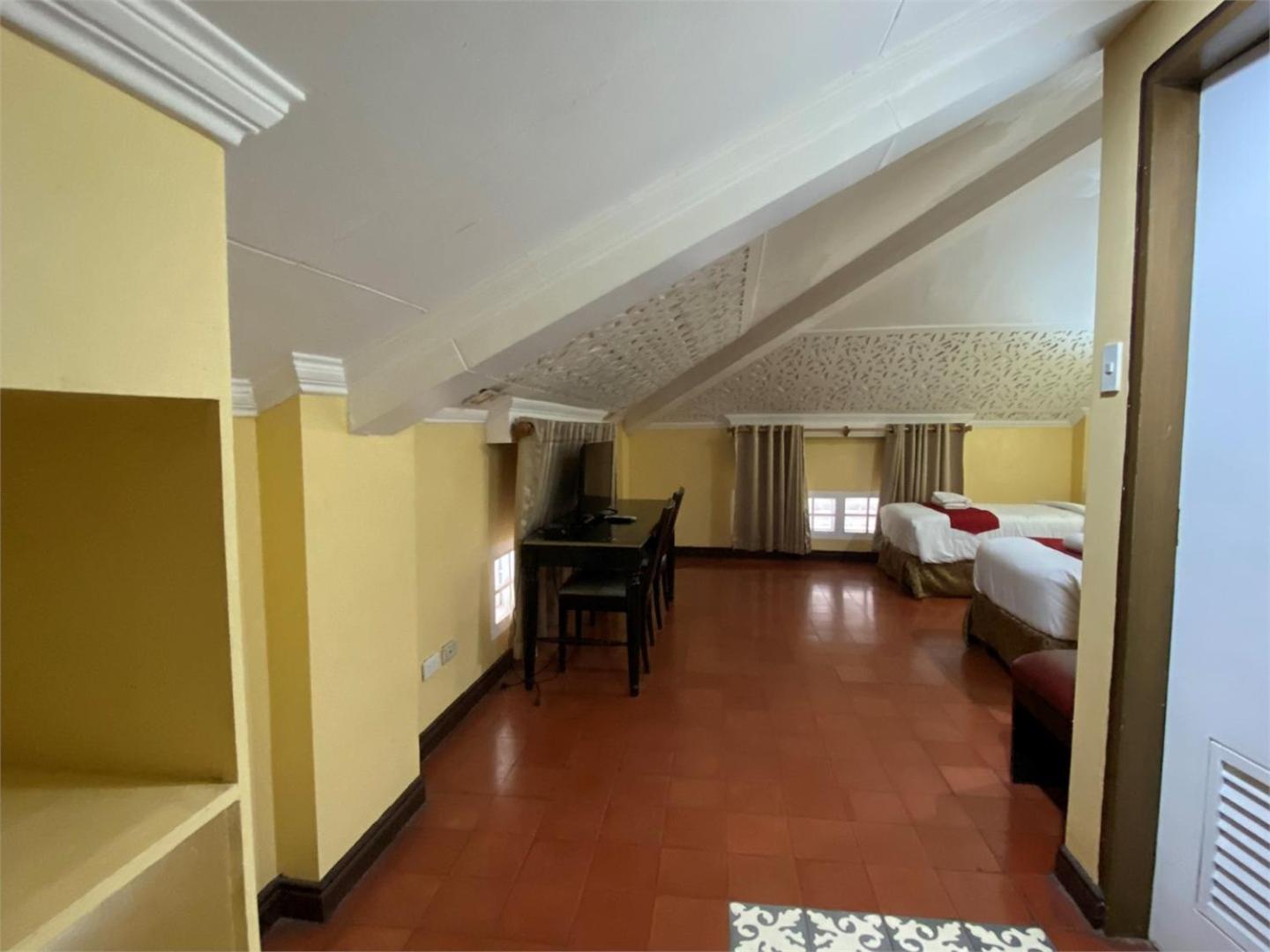 Standard Twin Room - Photo 3