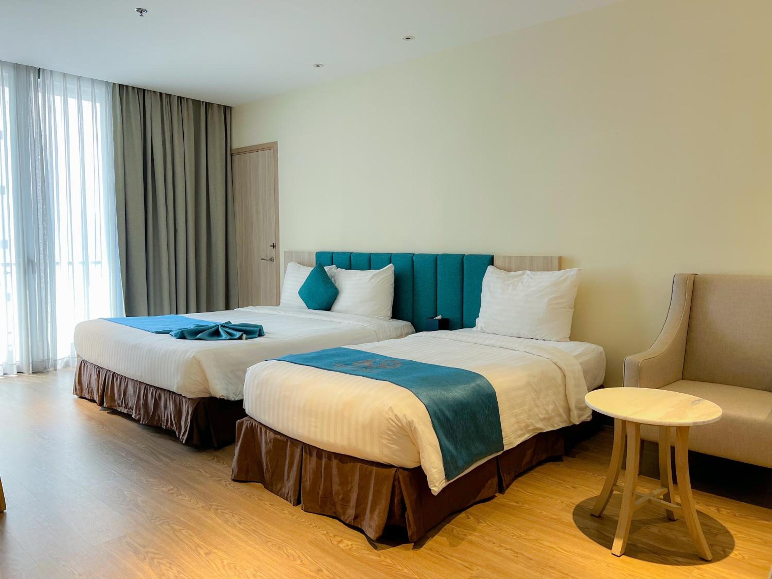 Triple Room with Balcony - Photo 3