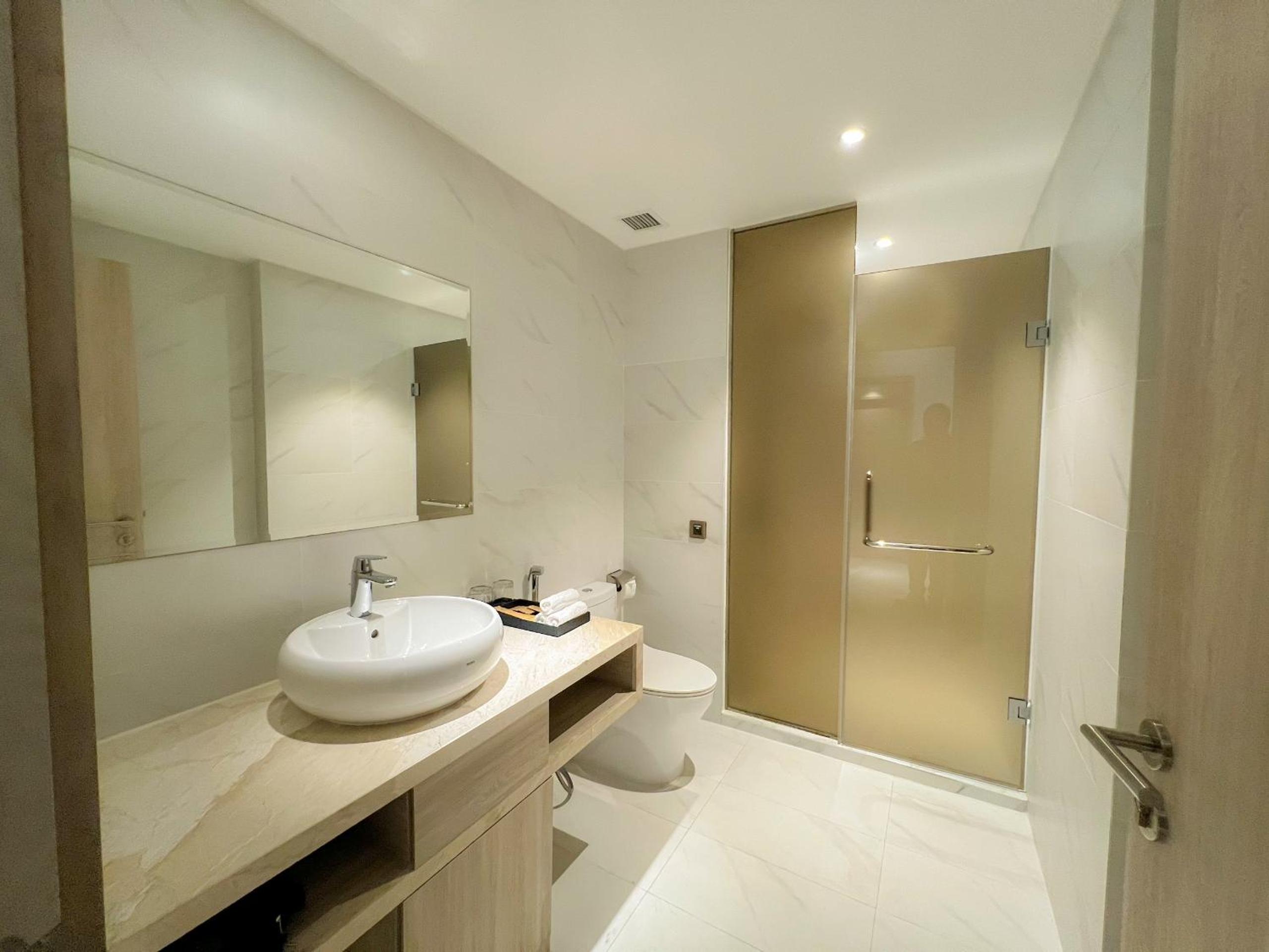 Triple Room with Balcony - Photo 5