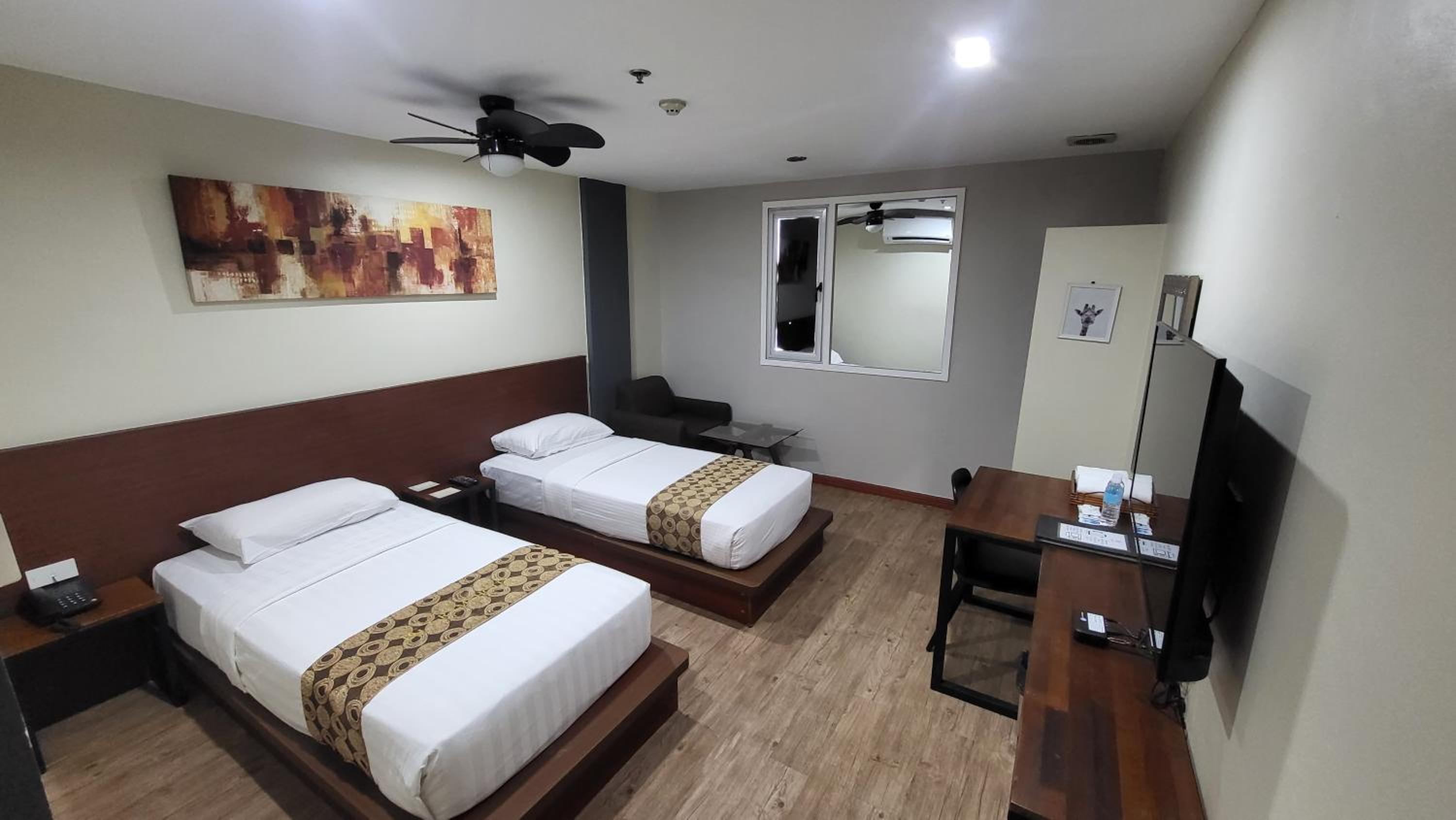 Standard Twin Room